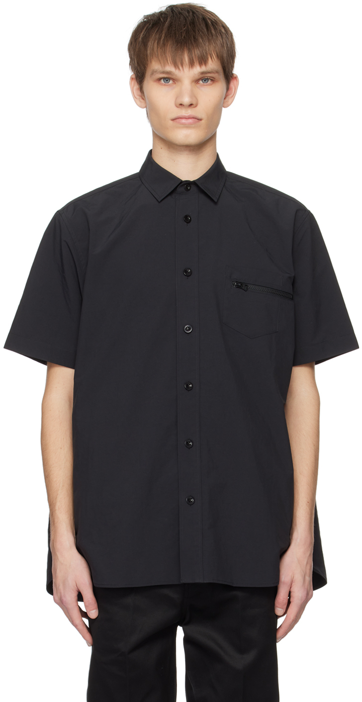 Chemise noire à panneaux d expansion sacai en solde