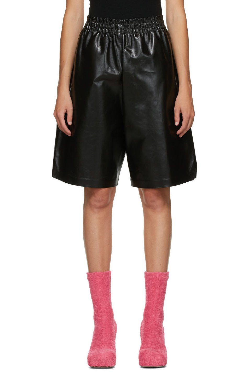 Bottega Veneta - Short en cuir noir Shiny