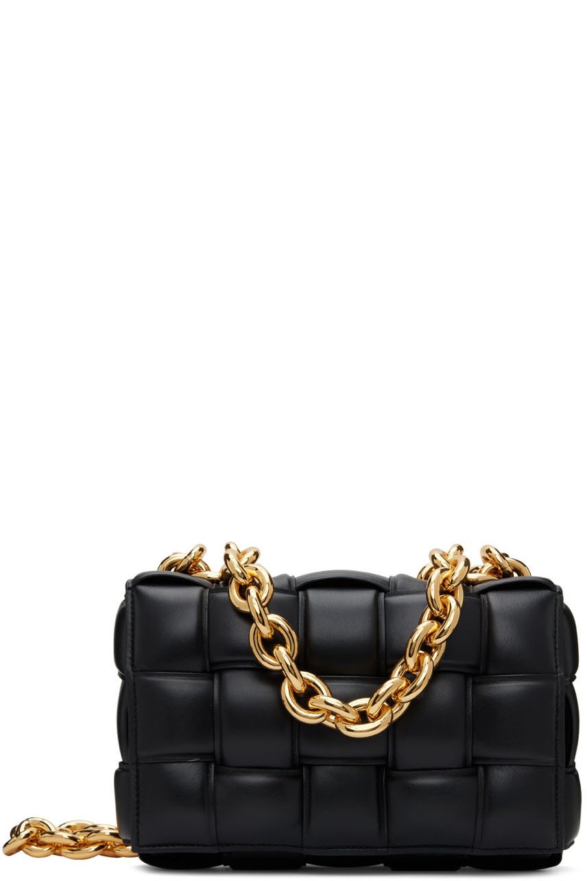 Bottega Veneta - Sac rembourré Cassette noir en cuir à chaînes