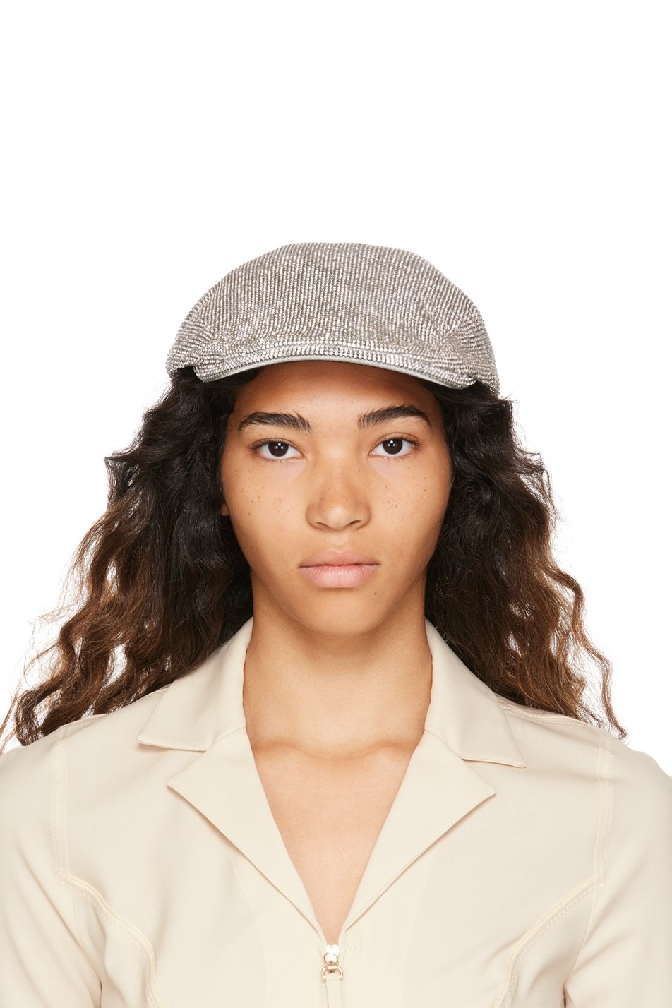 KARA - Casquette plate noire à ornements en verre taillé