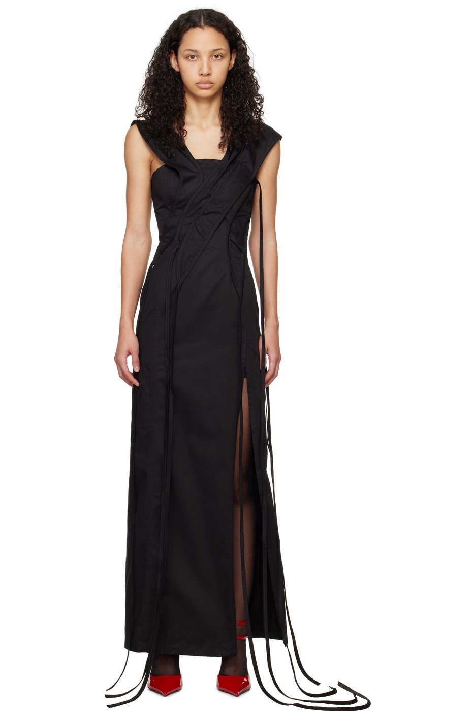 Jade Cropper - Robe longue asymétrique noire