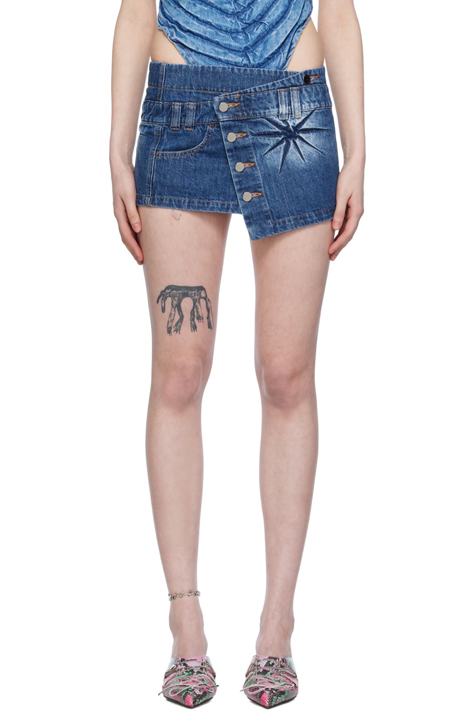 Masha Popova - Minijupe bleue en denim à plis