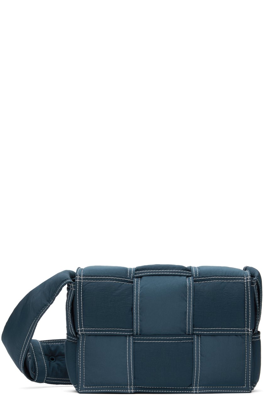 Bottega Veneta - 네이비 스몰 테크 카세트 메신저백
