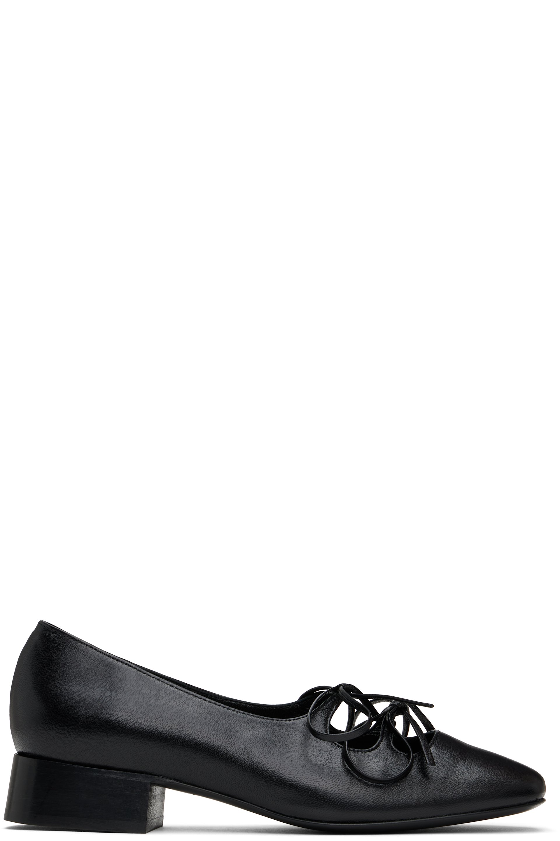 Nicole Saldaña - Black Isabel Loafers