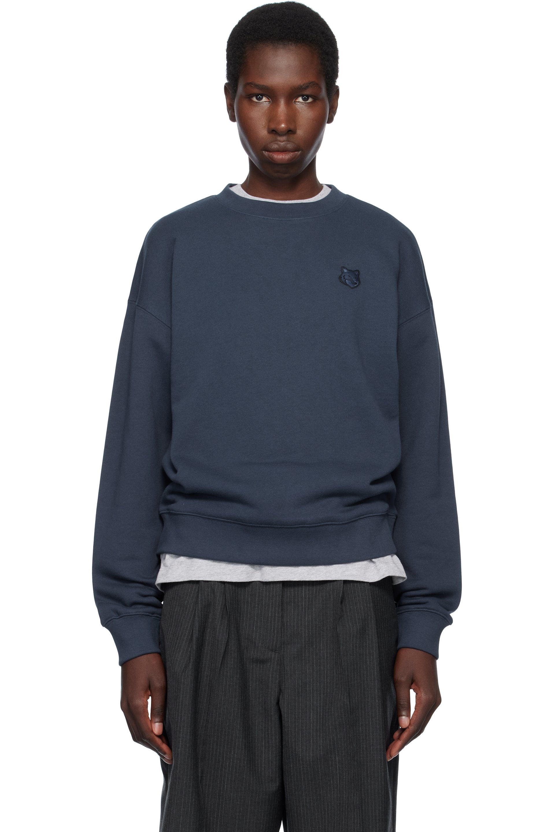 Maison Kitsuné - Pull molletonné décontracté bleu marine à écusson à logo Bold Fox Head