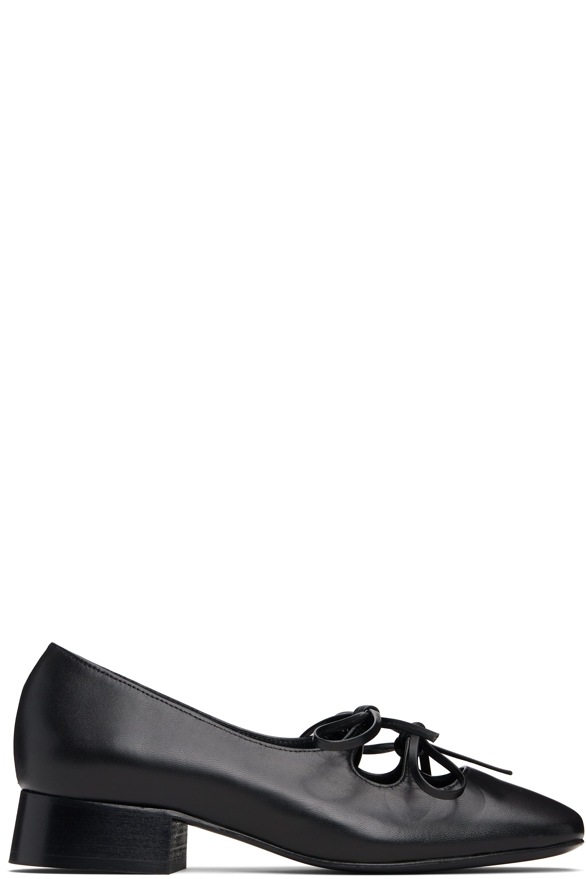 Nicole Saldaña - Black Isabel Loafers