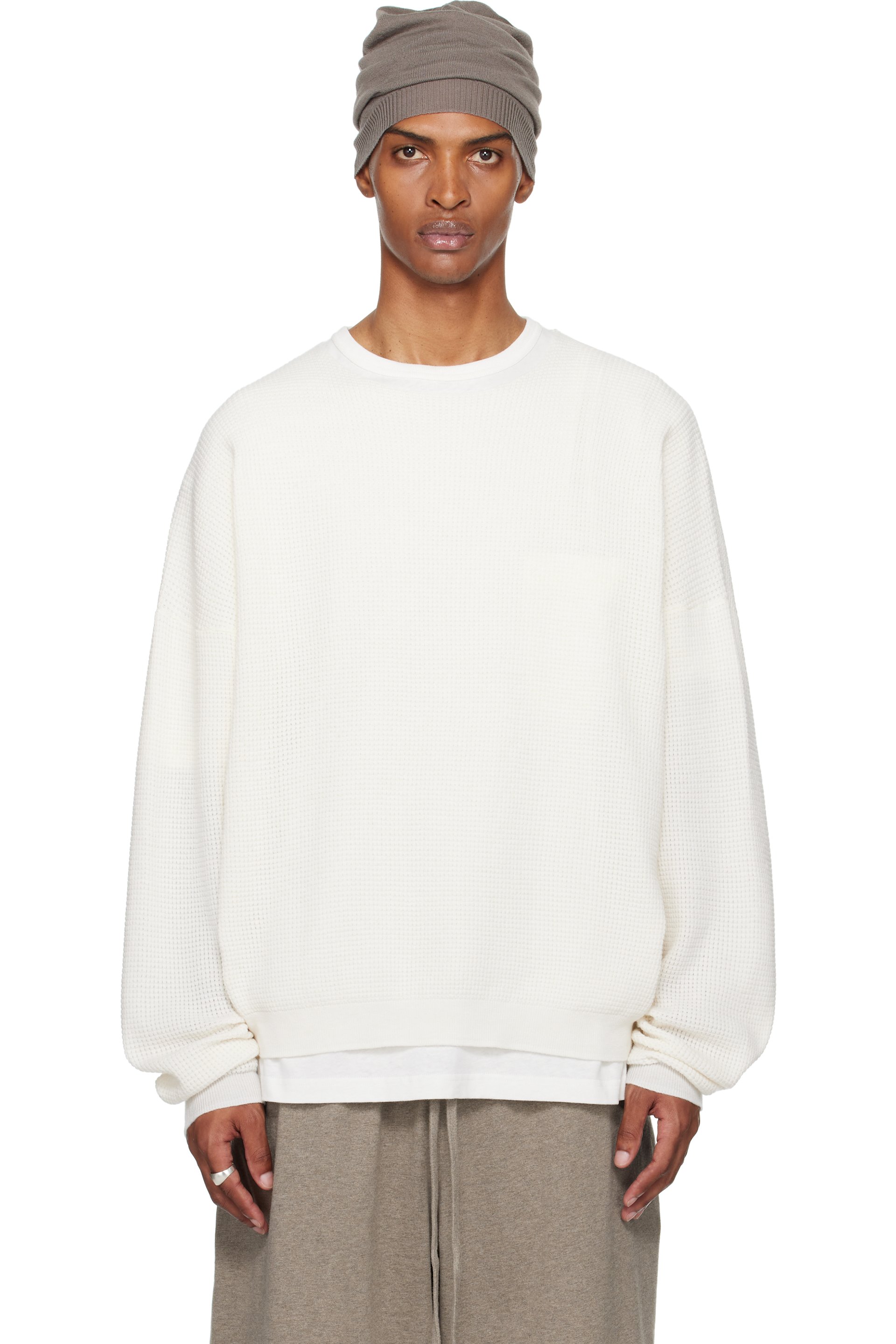 Fear of God ESSENTIALS - Pull molletonné à manches longues blanc en tricot gaufré à col ras du cou