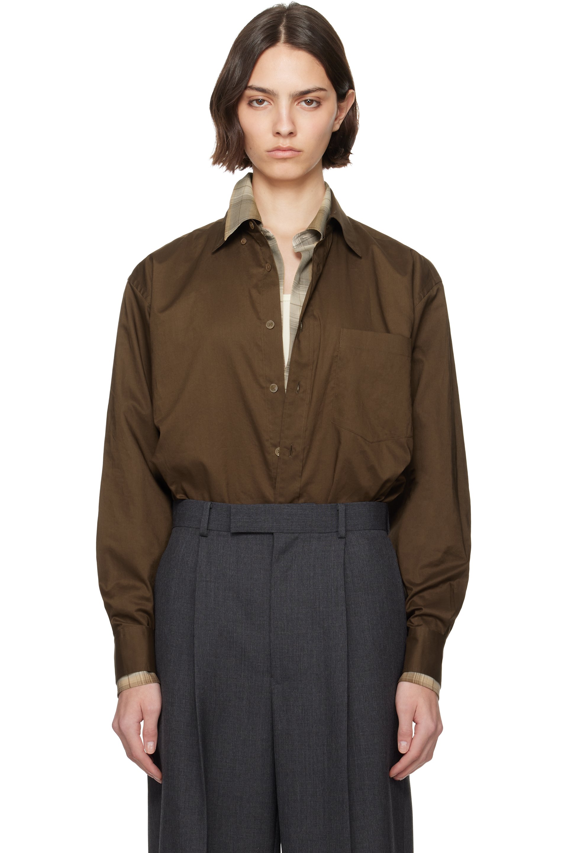 AURALEE - Chemise brune en popeline typewriter lavée de coton Finx à boutons
