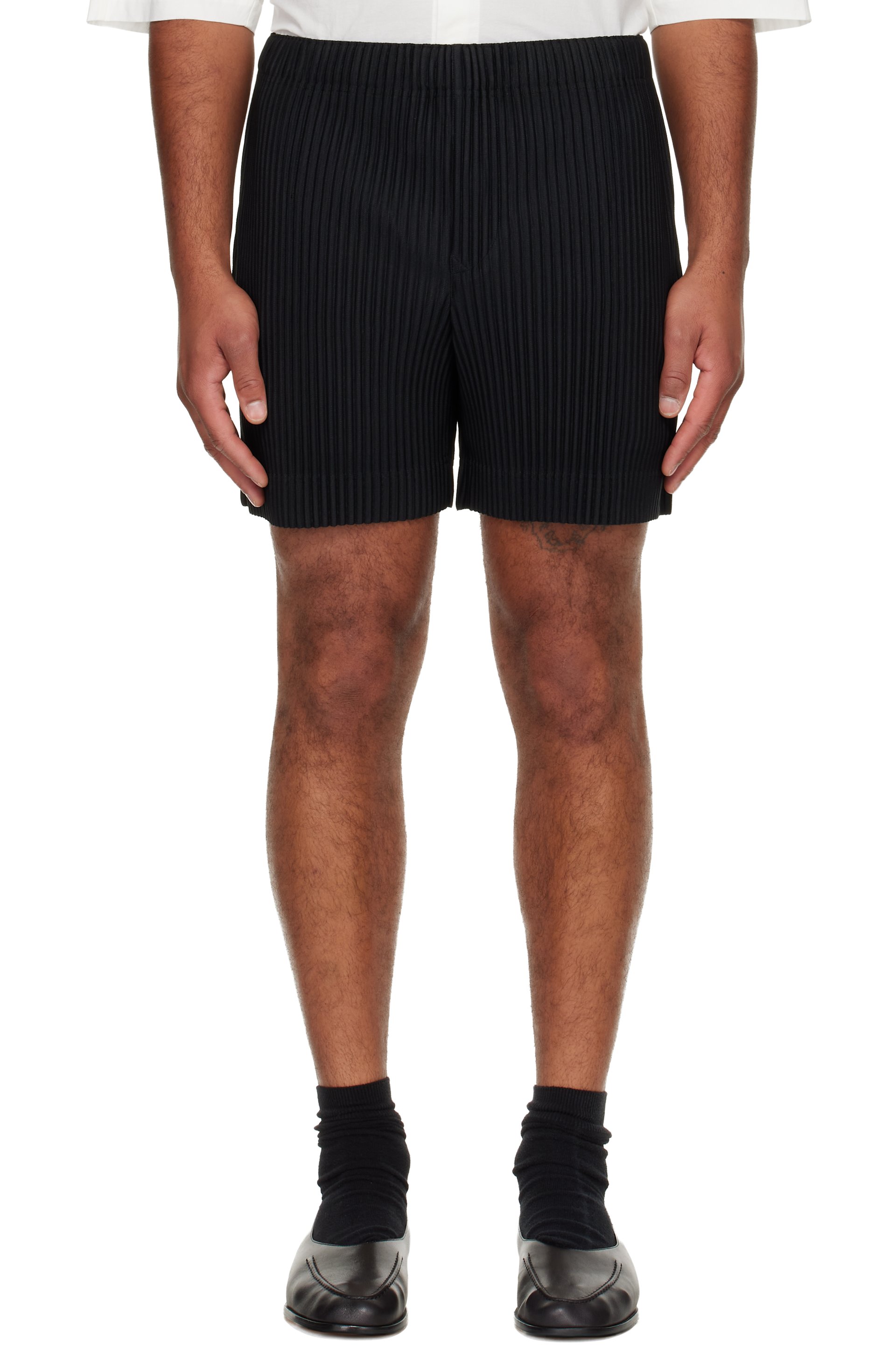 HOMME PLISSÉ ISSEY MIYAKE - Black Monthly Colors July Shorts