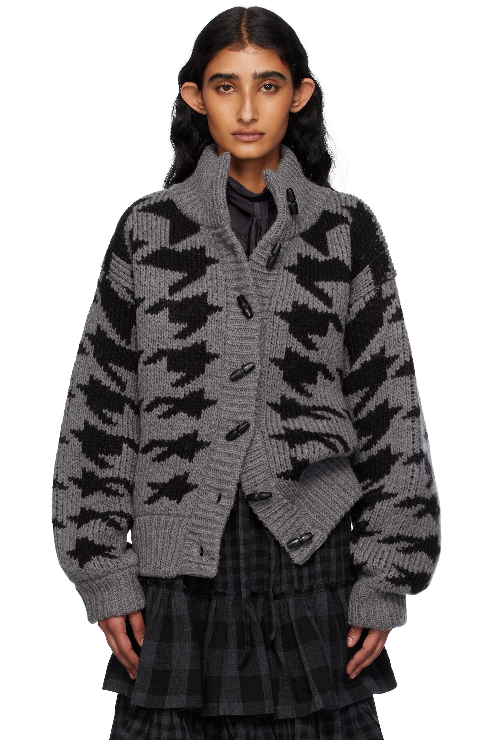 OPEN YY - Cardigan Cowichan gris à motif pied-de-poule