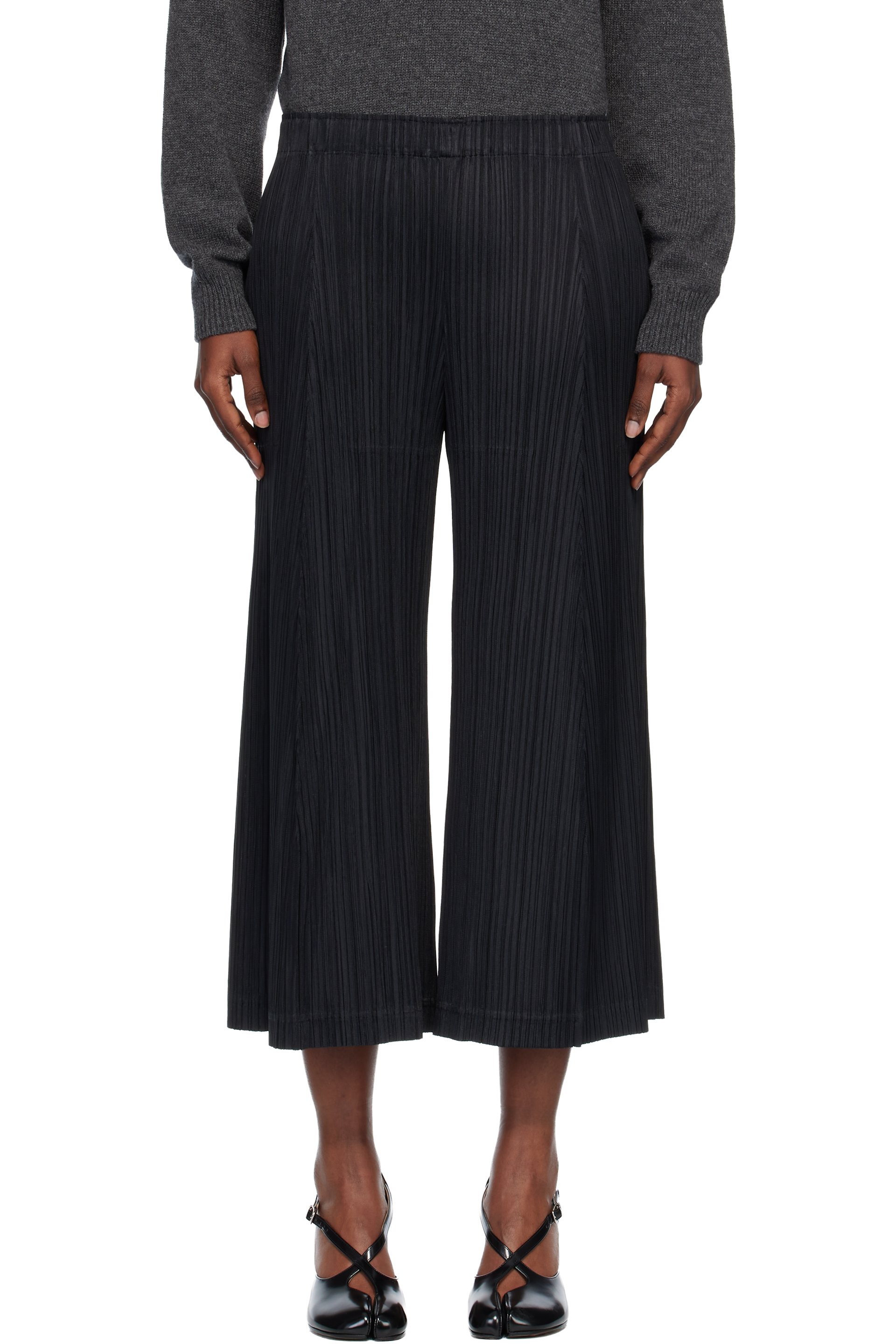 PLEATS PLEASE ブラック ワイドパンツ サイズ1 春秋用 PLEATS PLEASE ISSEY MIYAKE: Black Thicker 1 Trousers | SSENSE