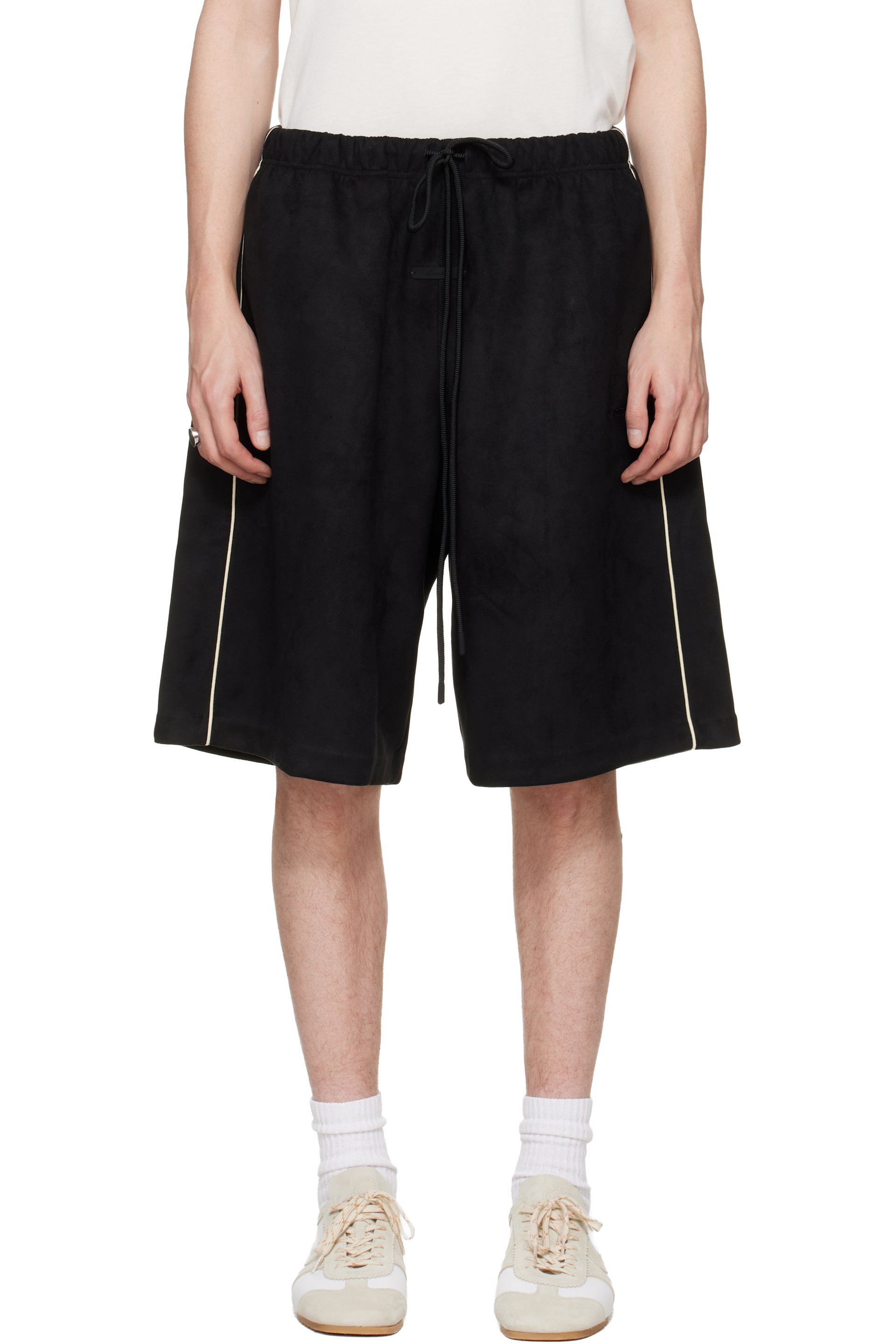 メンズ用 Fear of God ESSENTIALS ショートパンツ | SSENSE 日本