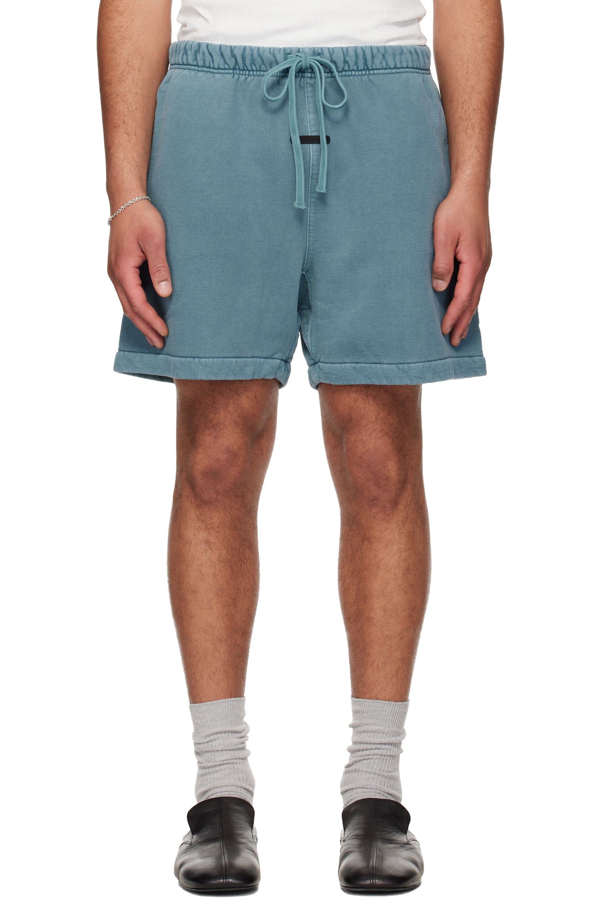 メンズ用 Fear of God ESSENTIALS ショートパンツ | SSENSE 日本