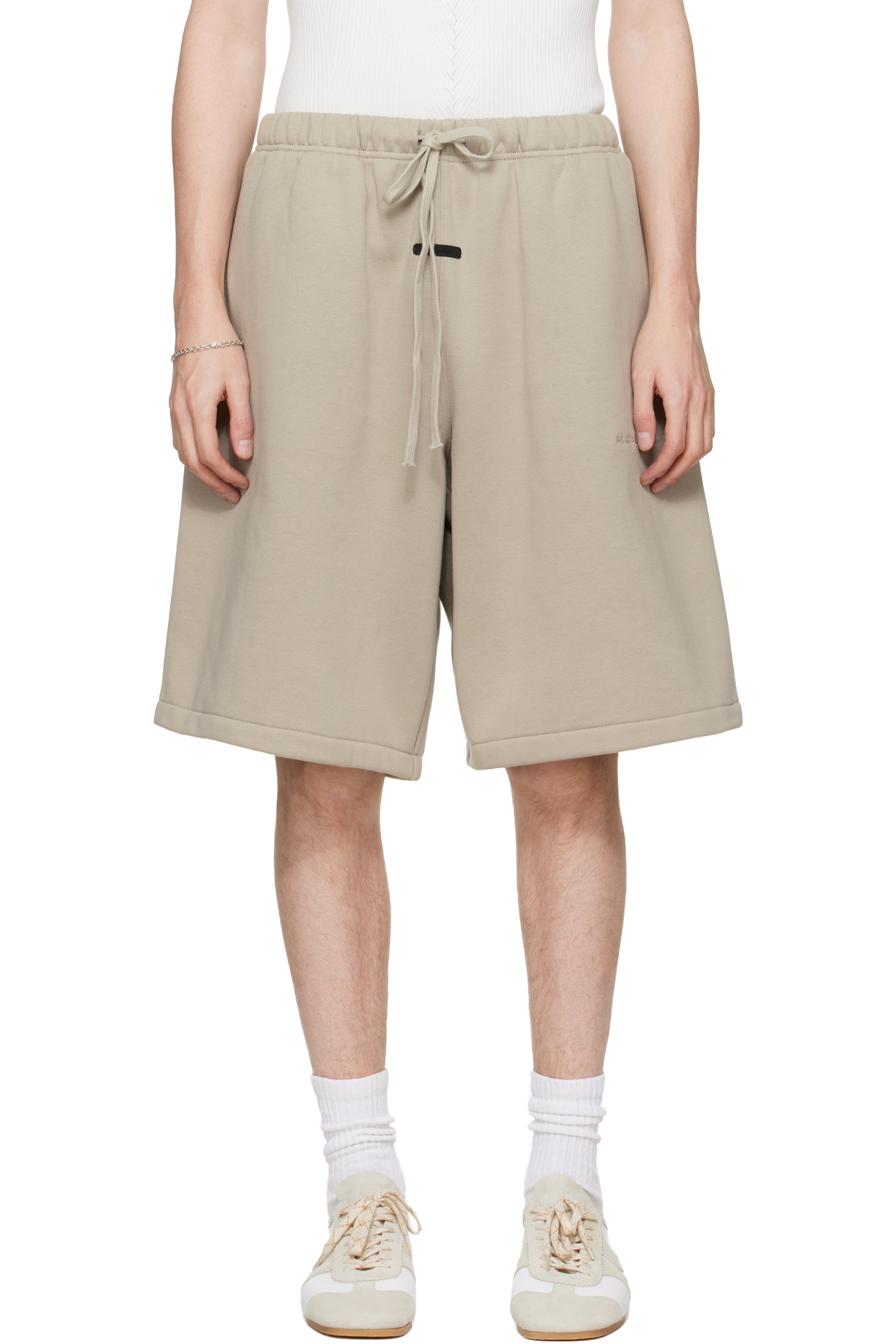 メンズ用 Fear of God ESSENTIALS ショートパンツ | SSENSE 日本
