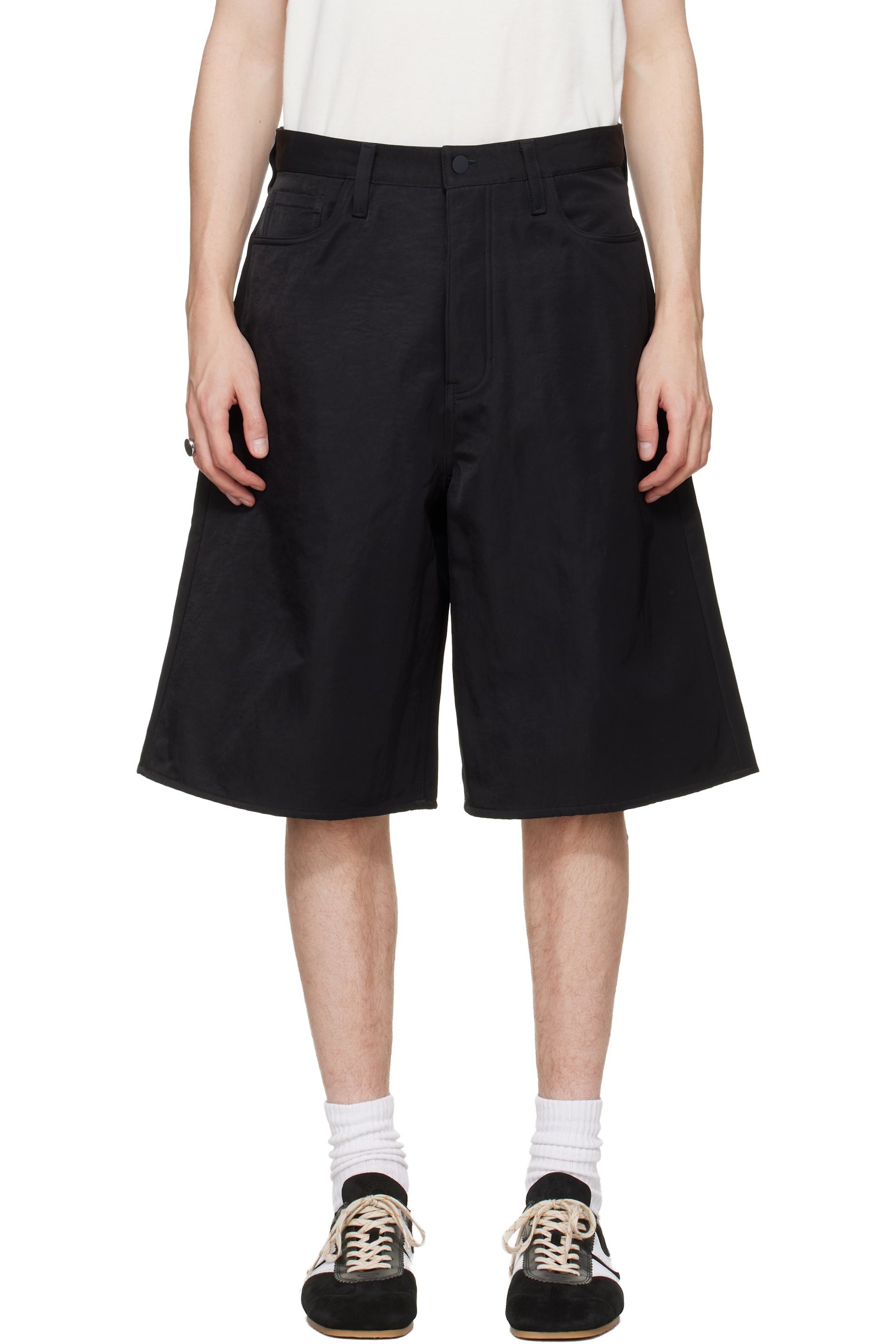 メンズ用 Fear of God ESSENTIALS ショートパンツ | SSENSE 日本