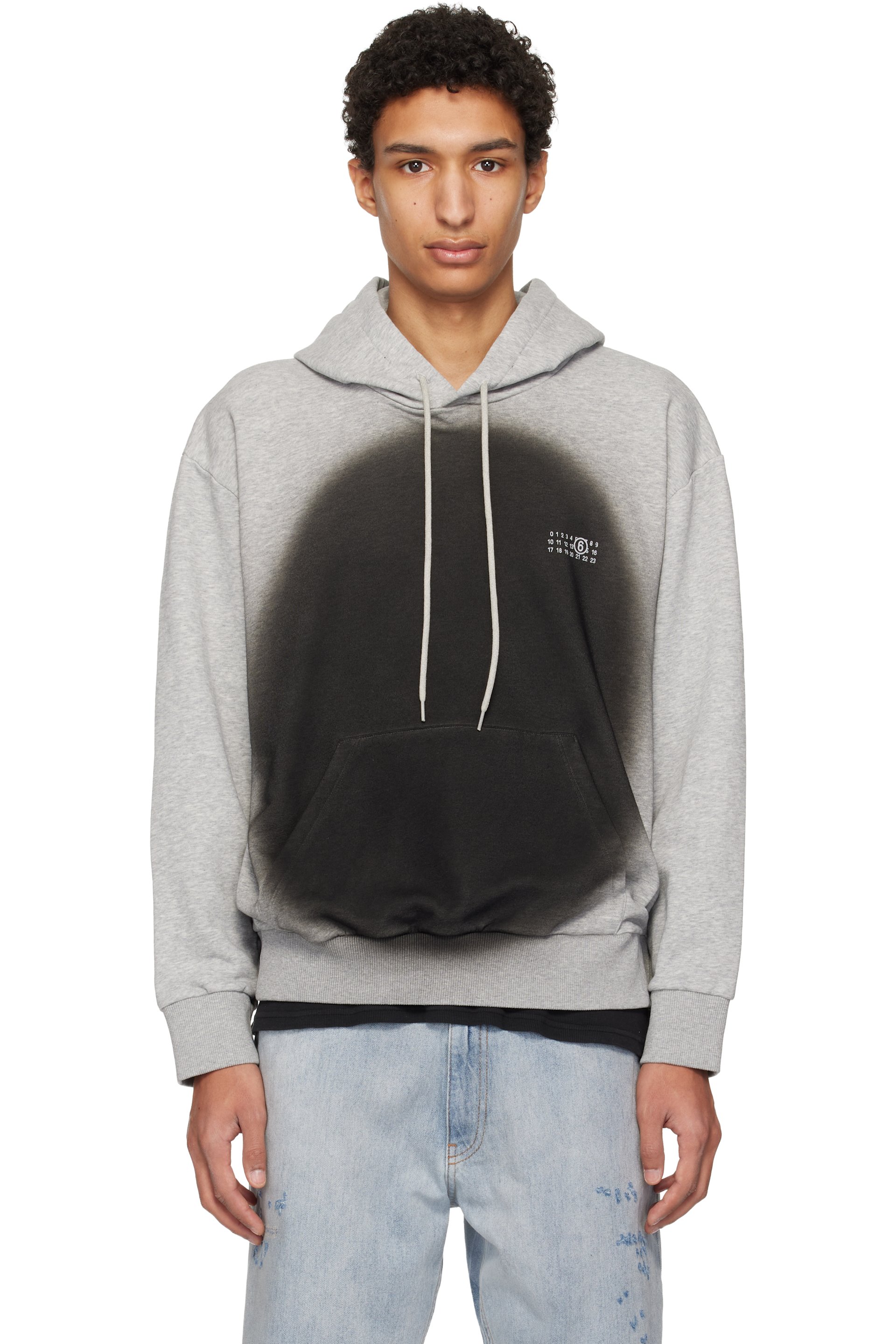 MM6 Maison Margiela - Pull à capuche gris à effet aérosol