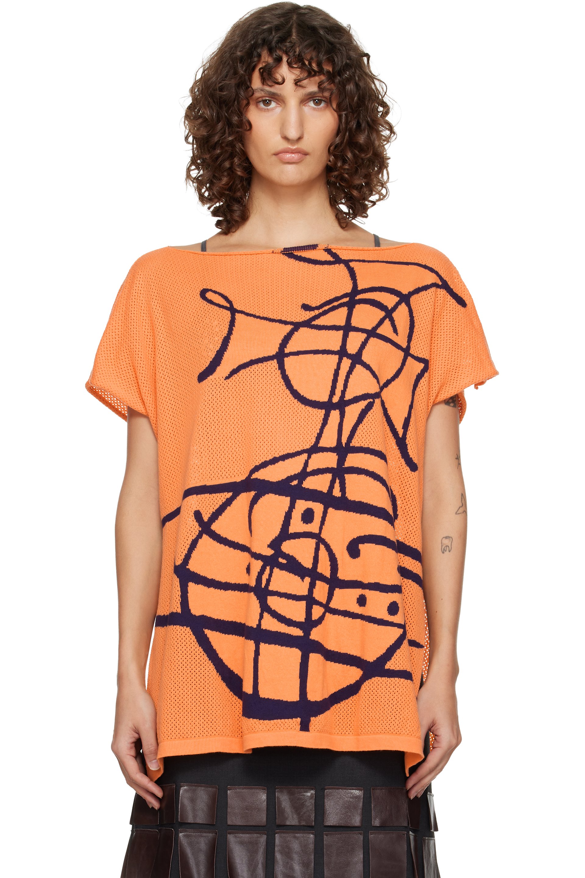 1*可様 VivienneWestwoodxPalaceビーニーORBred t Vivienne Westwood: Orange Beach Top Graffiti Orb Cover-Up Top | SSENSE