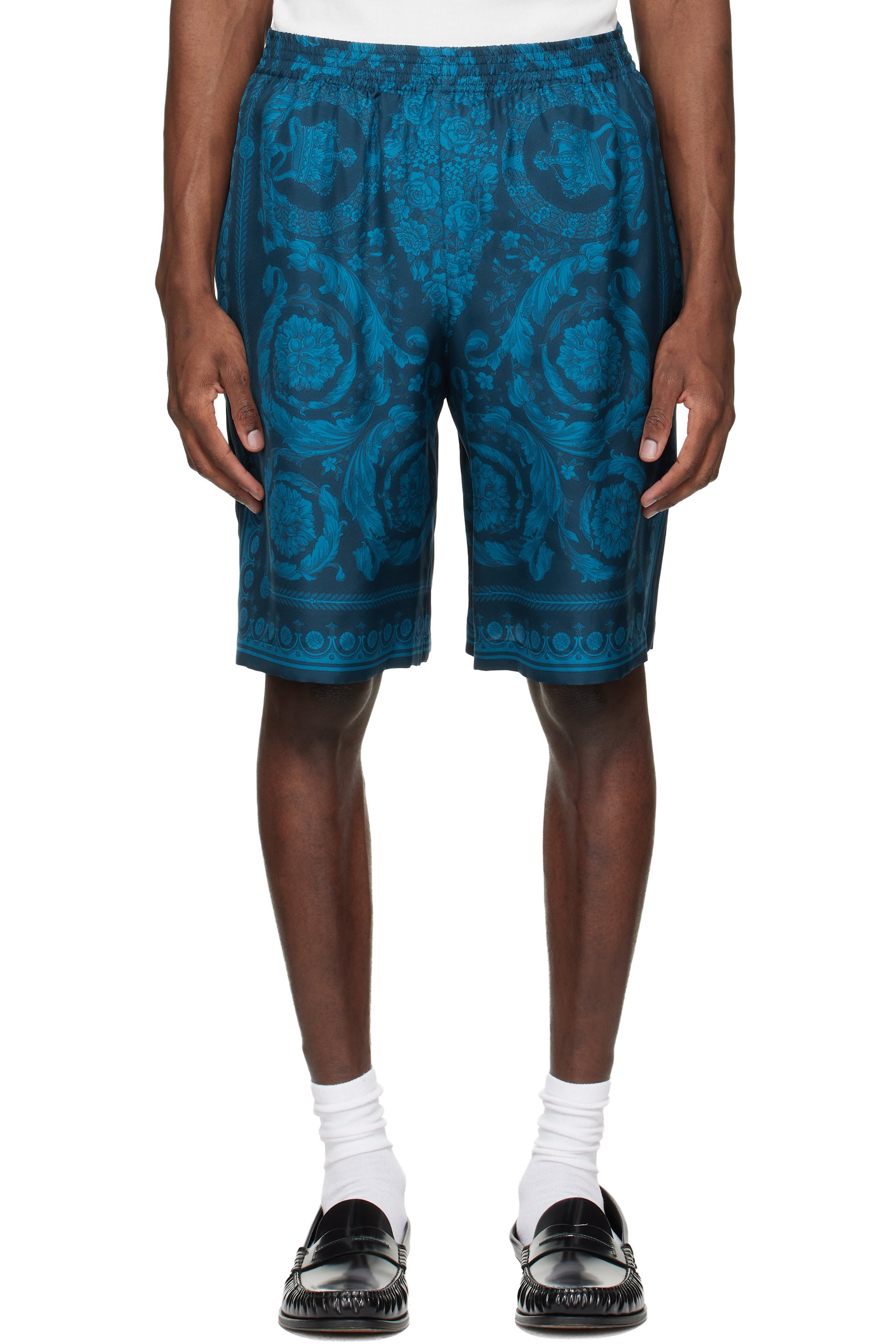 Versace - Short bleu en soie à motif Barocco