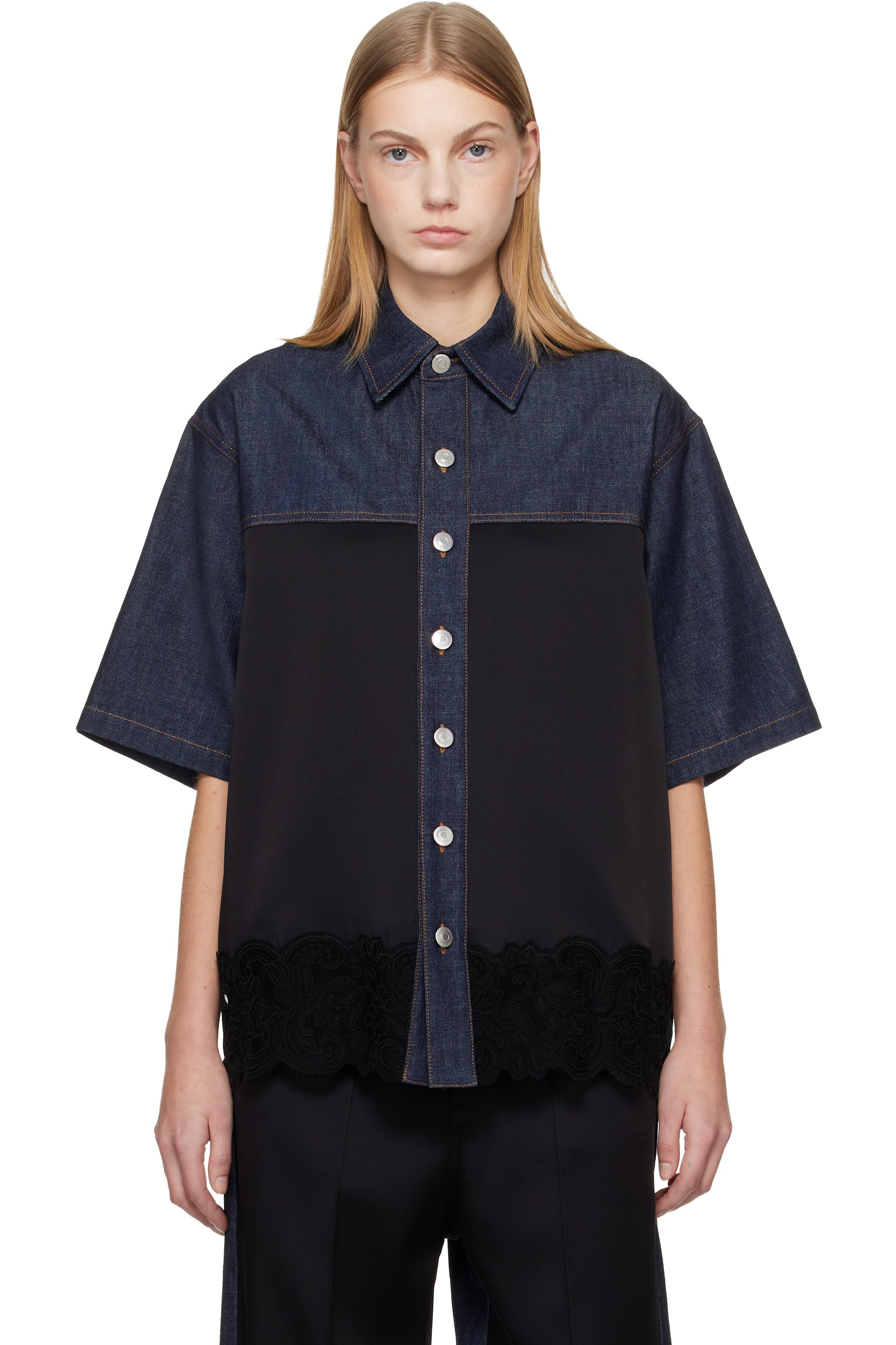 Stella McCartney - Chemise à manches courtes bleu marine et noir en denim à panneaux en satin