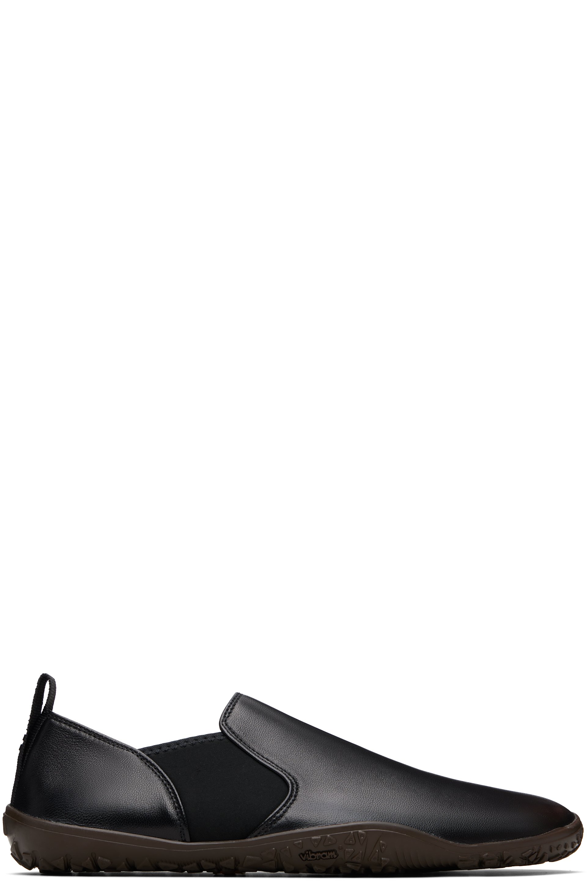LEMAIRE: ブラック Vibram Glove Slip On レザースニーカー | SSENSE 日本