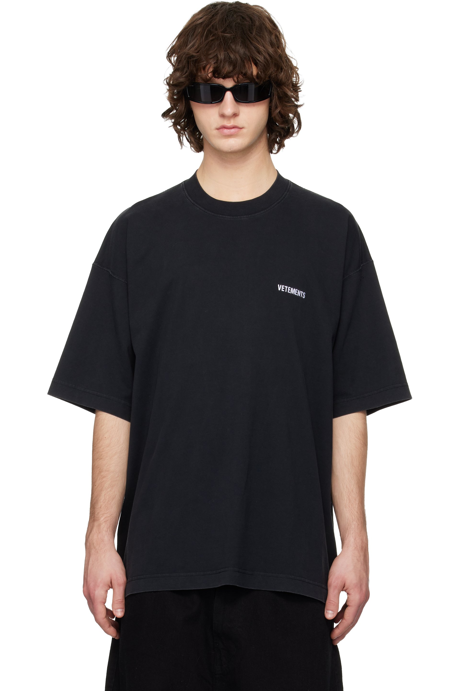 VETEMENTS - Black Iconic Logo T-shirt