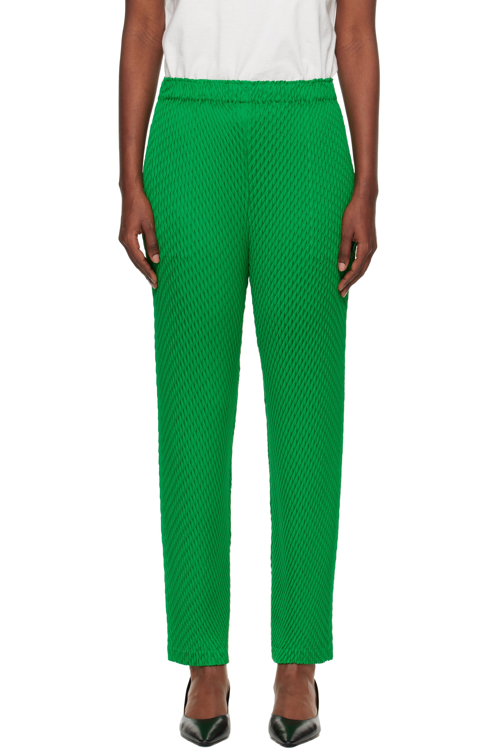 Issey Miyake - Pantalon vert en satin Sleek à plissures