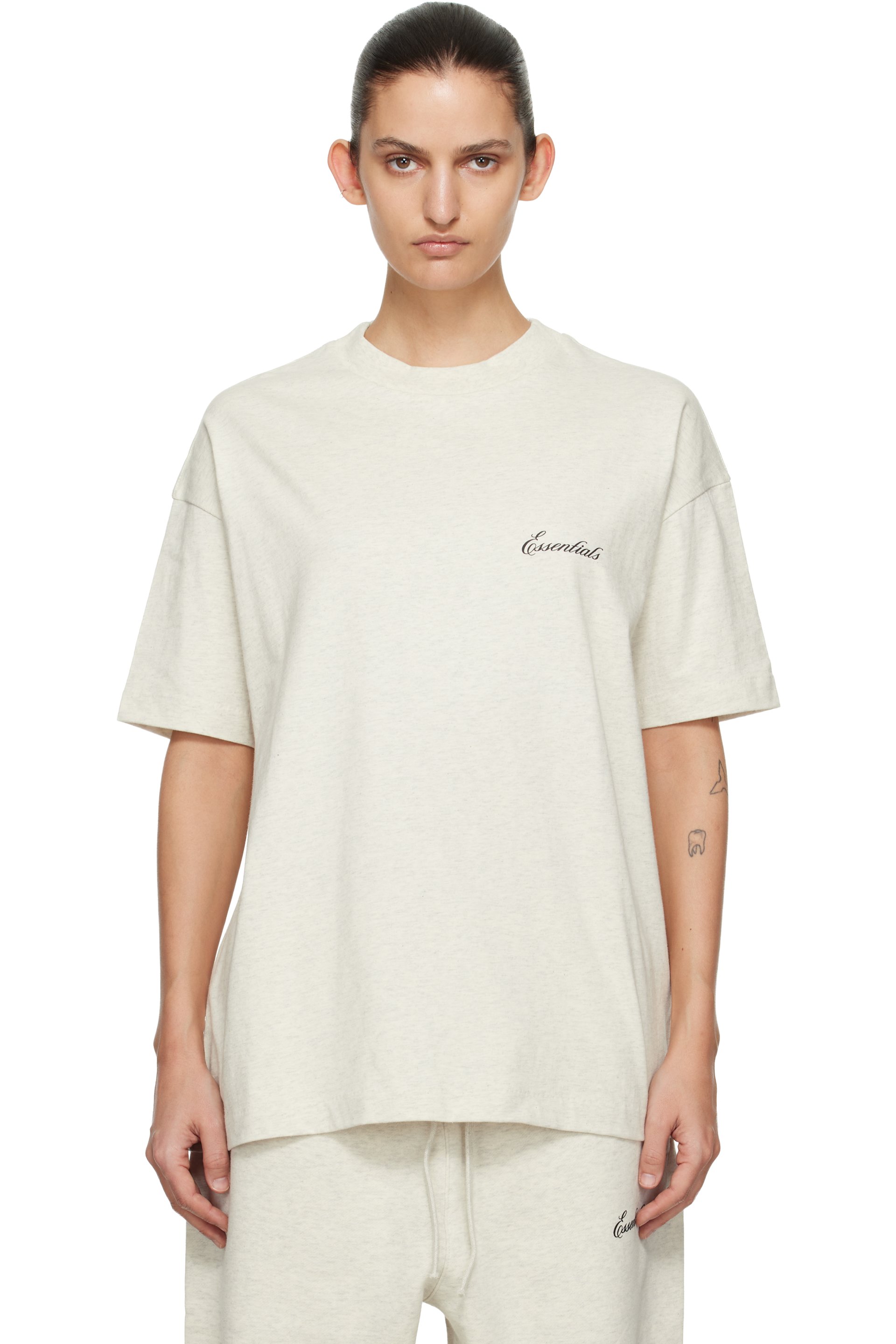 Fear of God ESSENTIALS - T-shirt blanc cassé à coupe classique