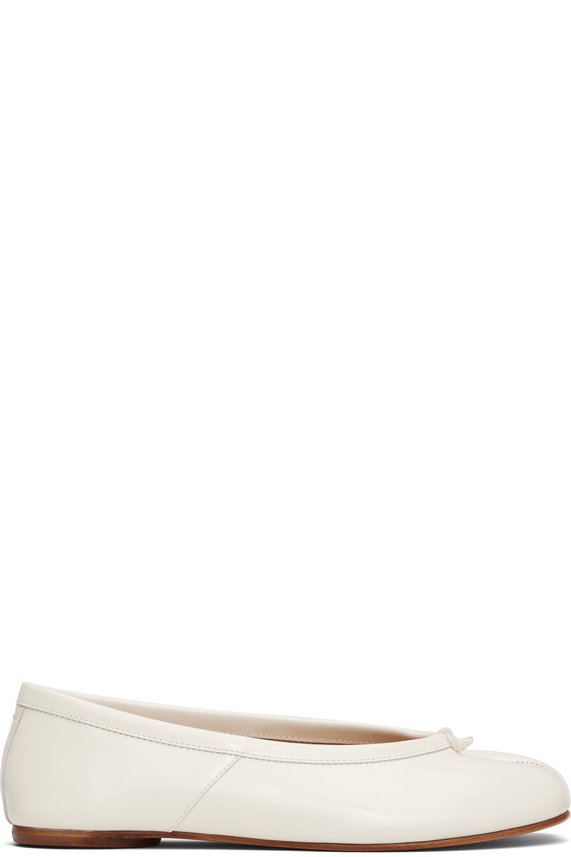 Maison Margiela - Ballerines blanches à bout Tabi