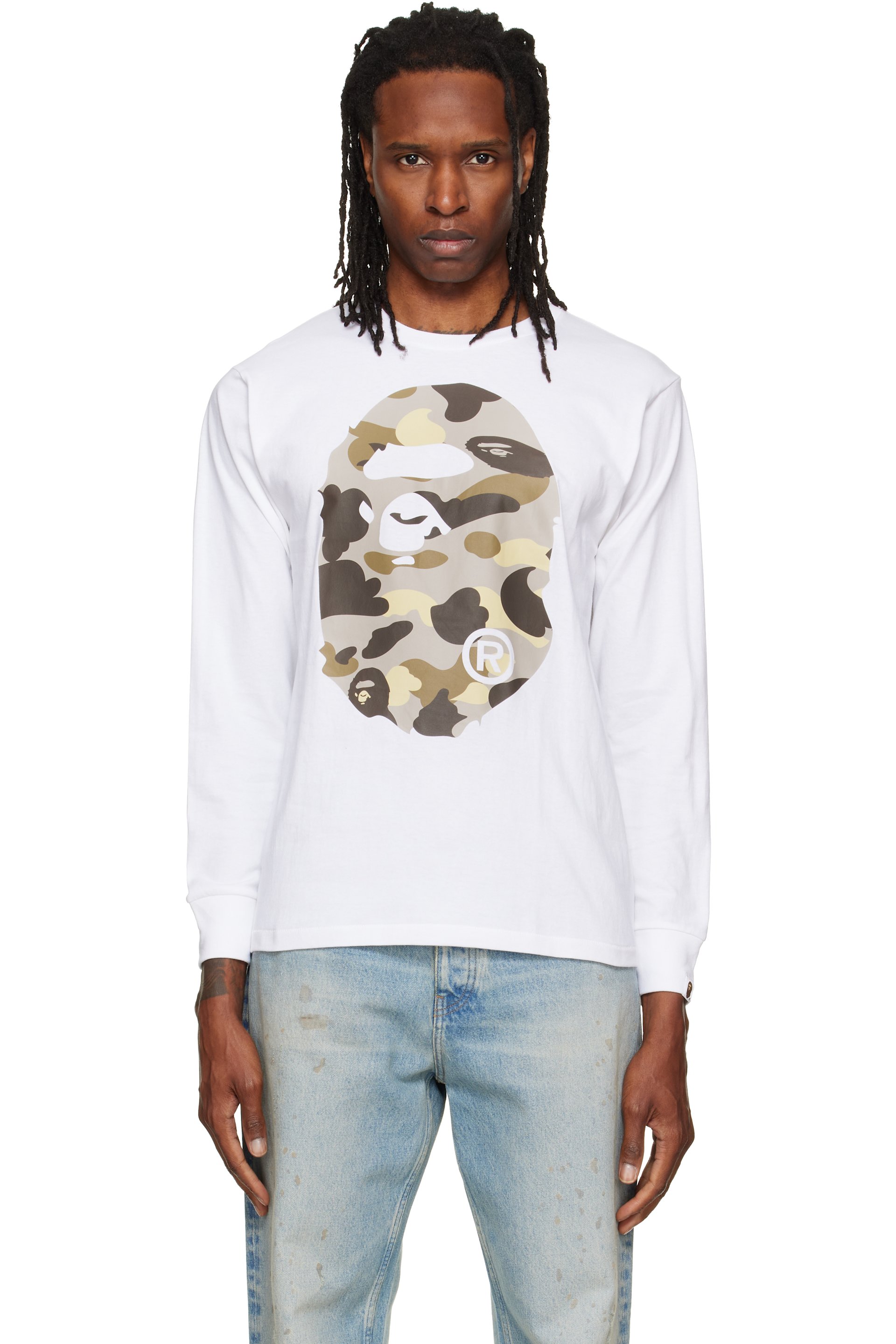 BAPE - T-shirt à manches longues blanc à logos à motif camouflage Color