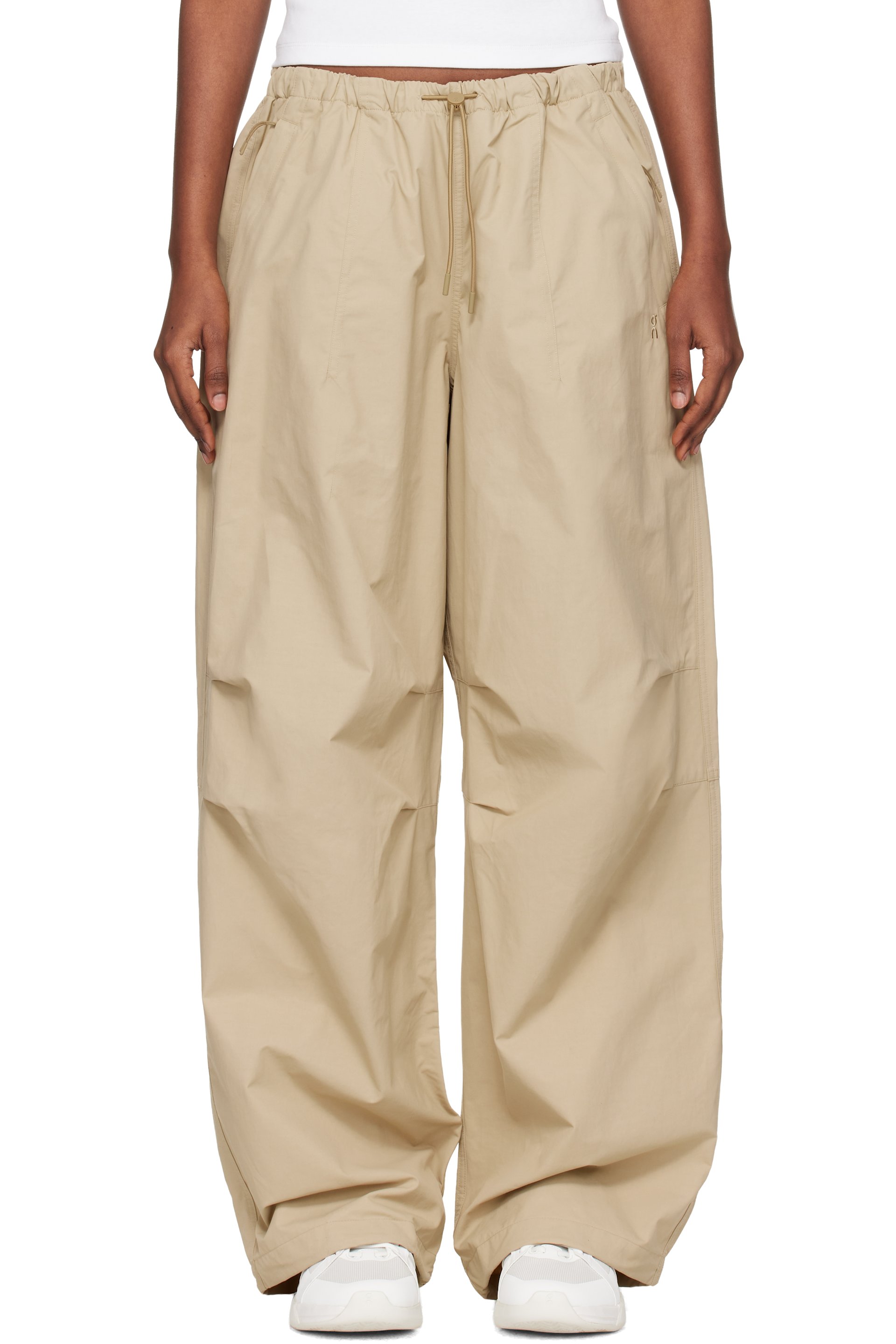 On - Pantalon de détente de style parachute beige