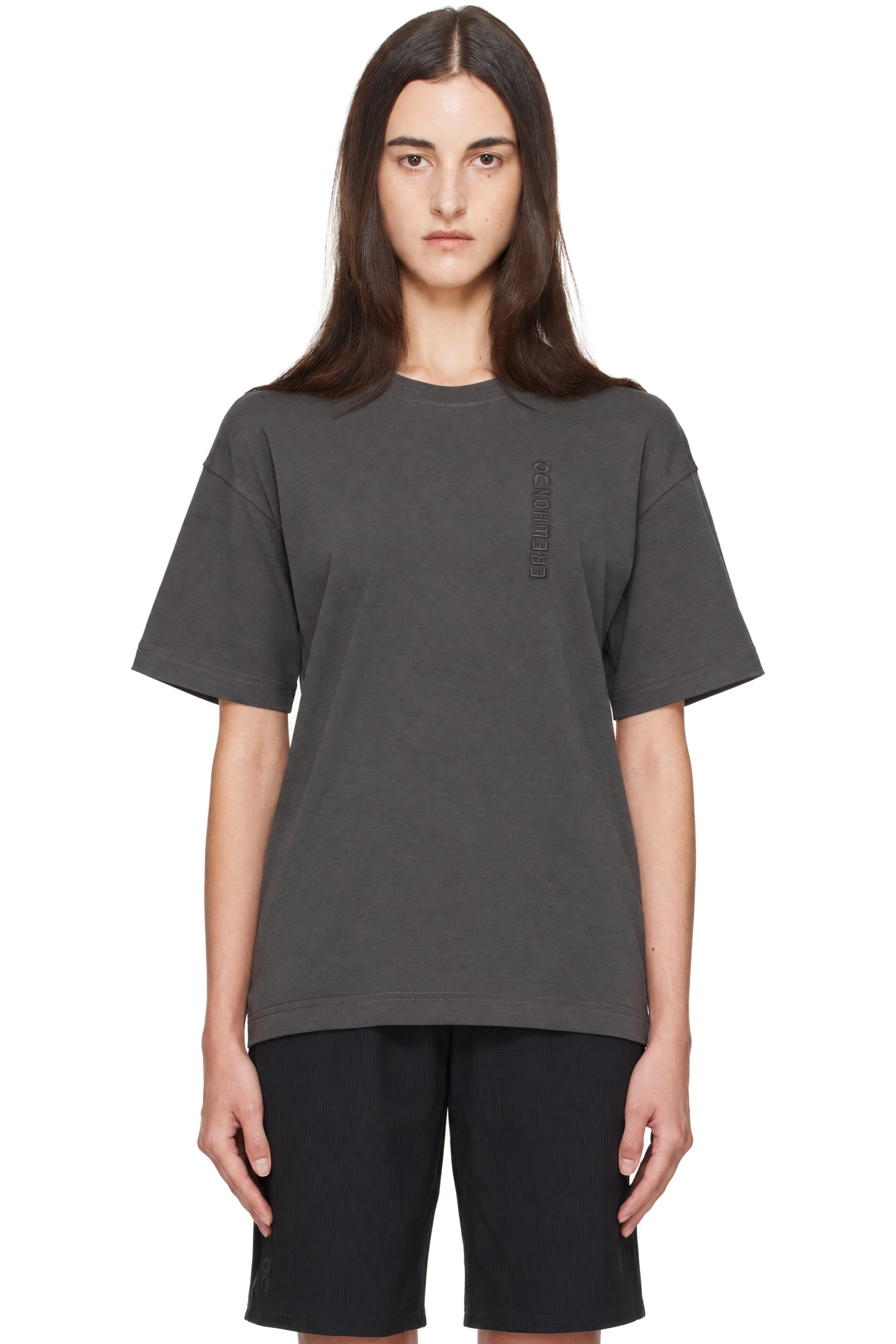 On - T-shirt Club Collective gris édition Erewhon