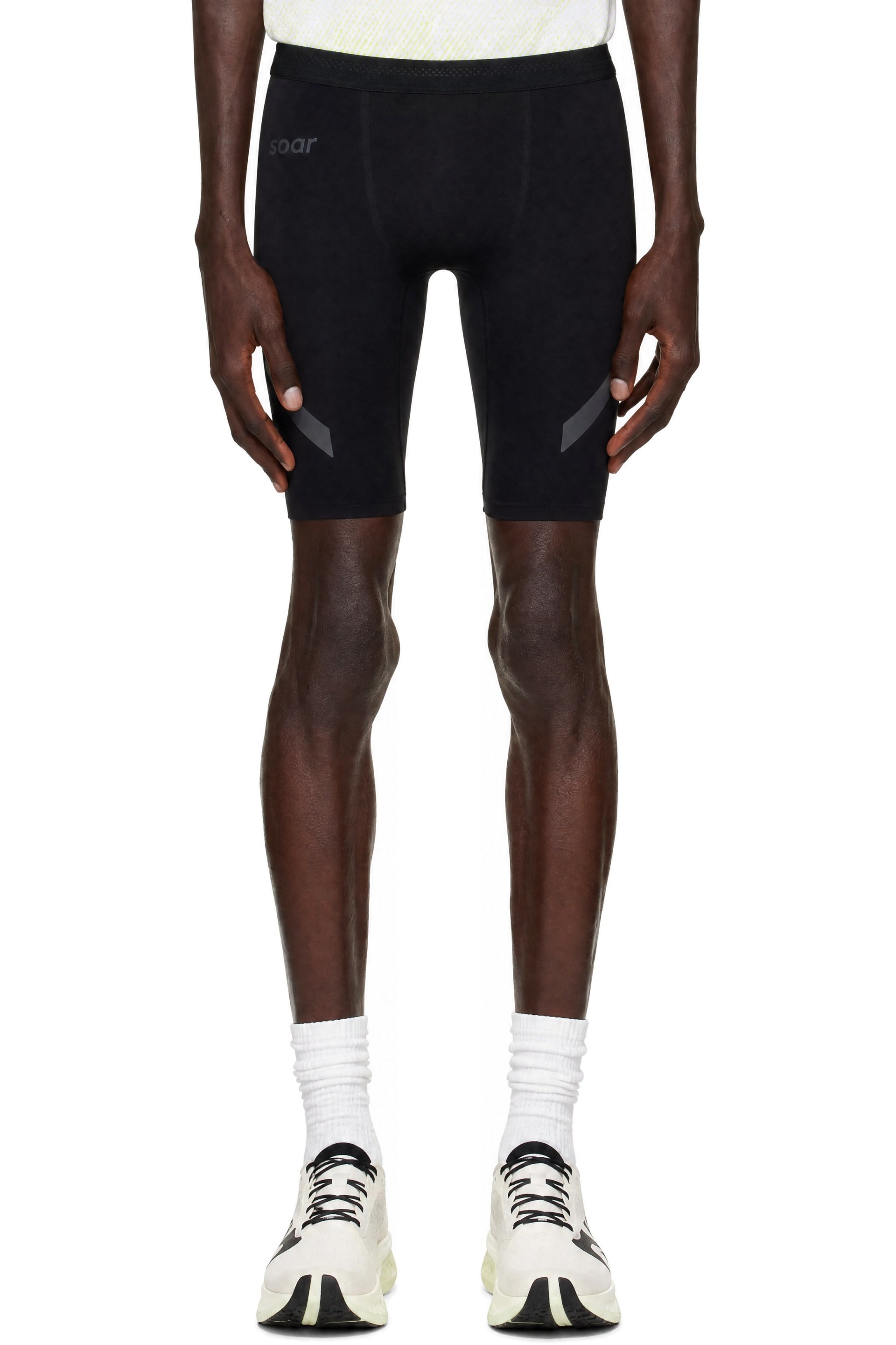SOAR Running - 黑色 Half Tights Running 短裤