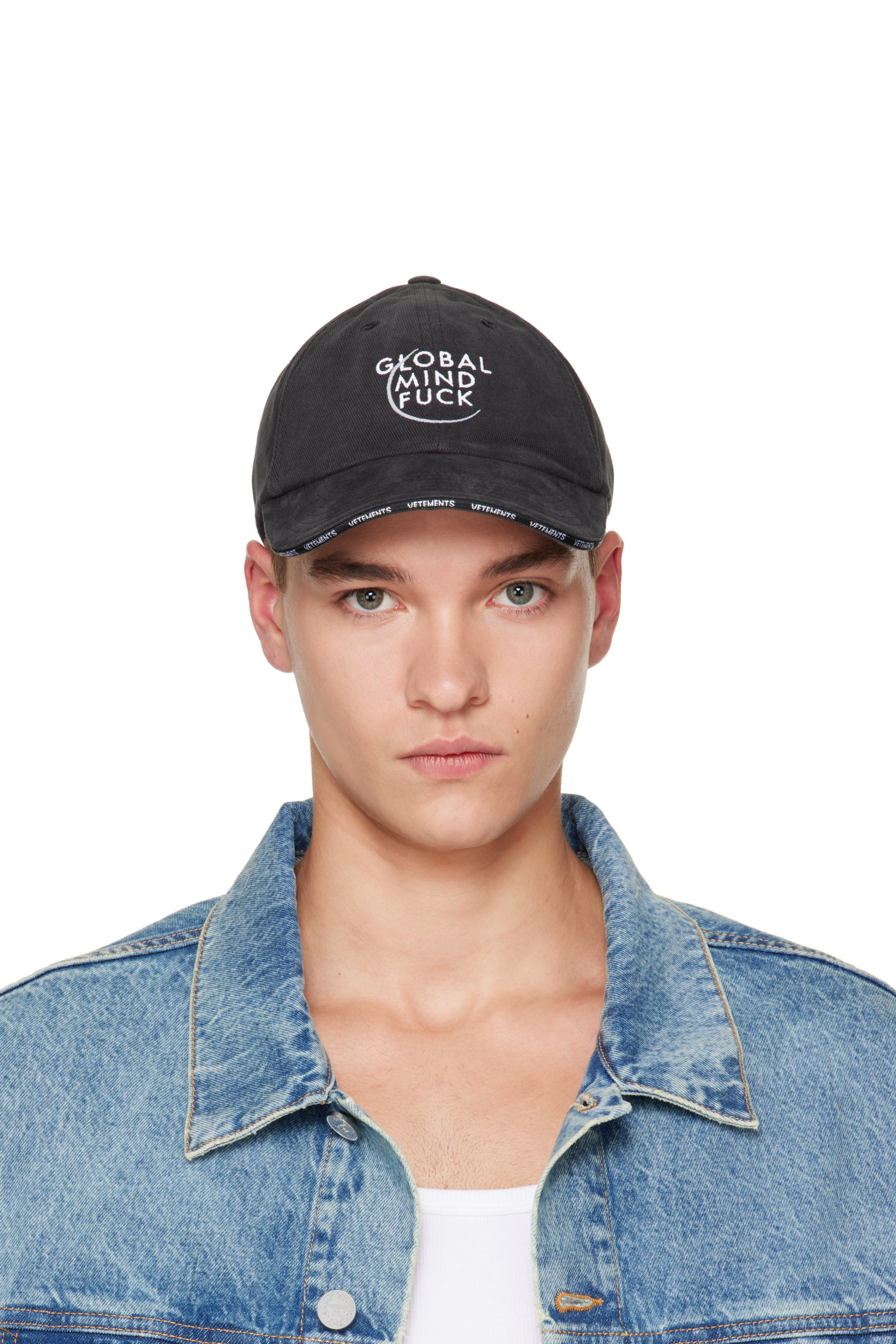 VETEMENTS - Casquette 'Global Mind Fuck' noire