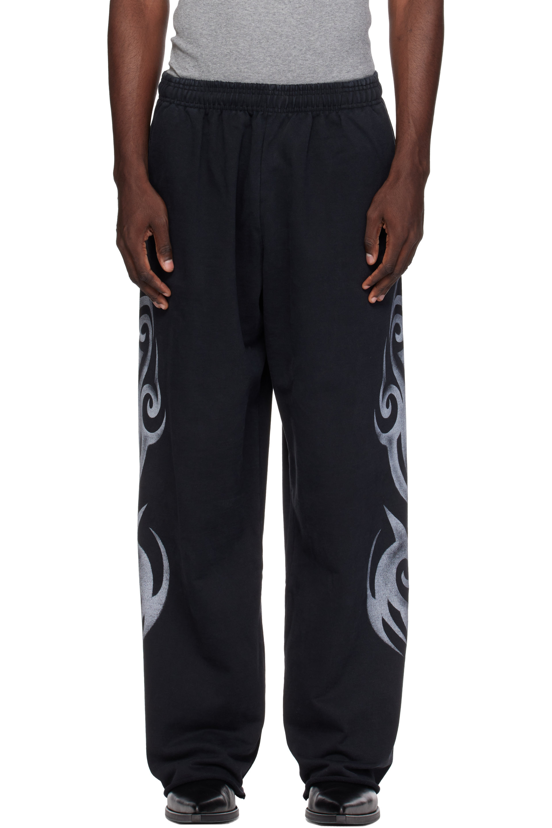 VETEMENTS - Black Graffiti Sweatpants