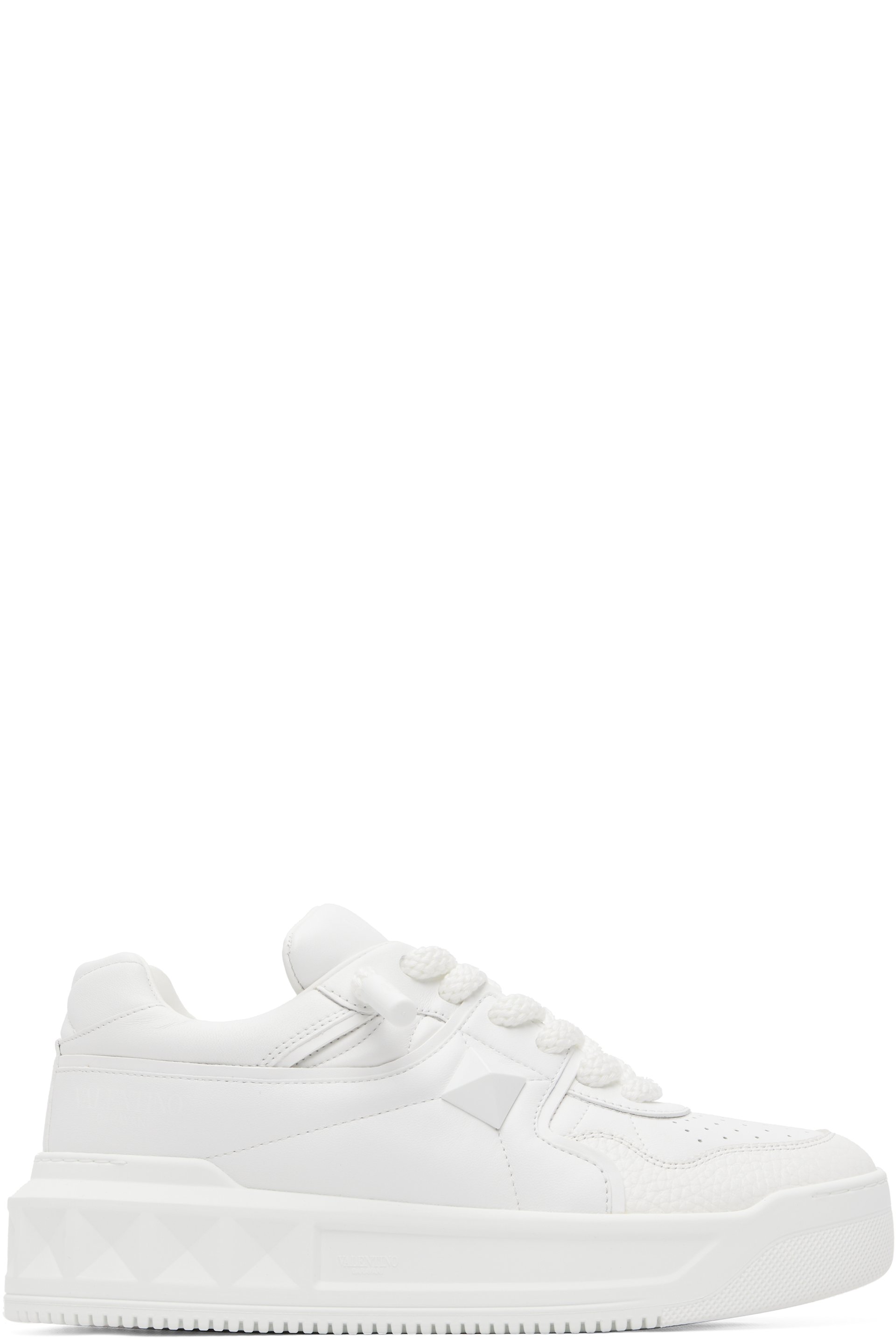 Valentino Garavani - Baskets blanches en cuir nappa à clou One Stud