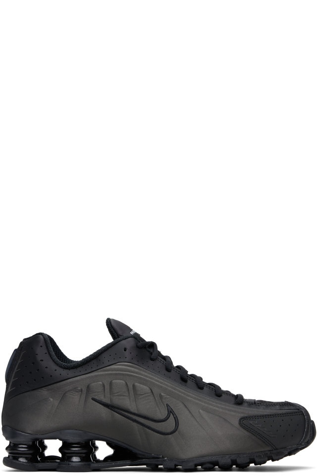 Nike — Black Shox R4 Sneakers