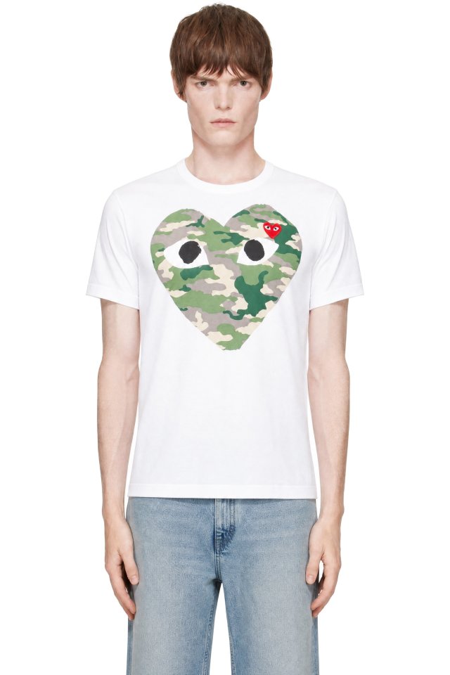 COMME des GARÇONS PLAY — White Red Emblem Camo Heart T-shirt