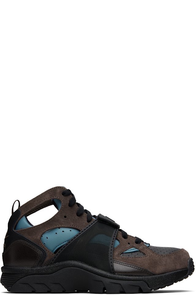 Nike — Black & Brown Air Huarache Sneakers
