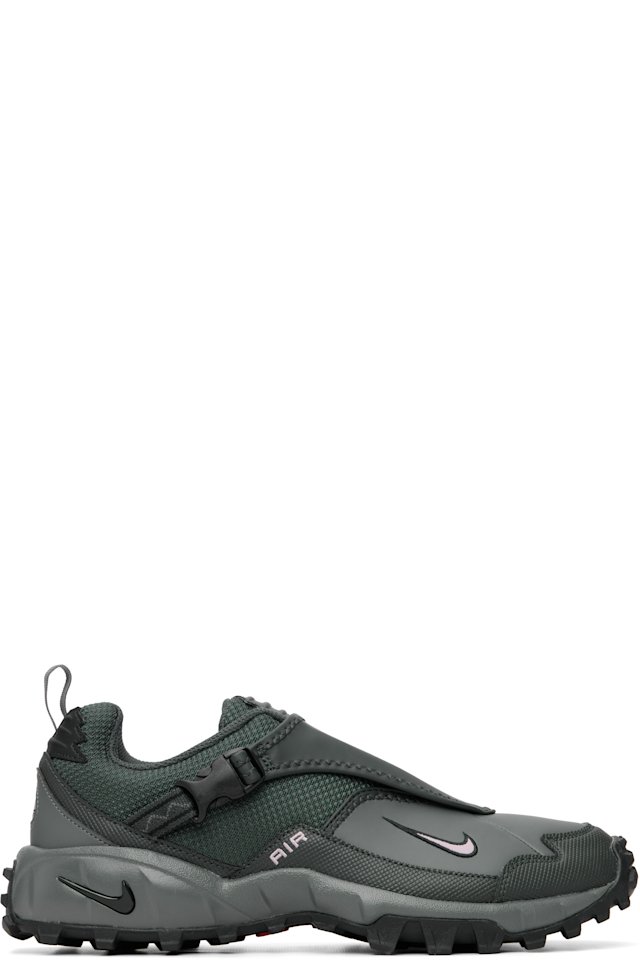 Nike — Gray ACG Phassad Sneakers