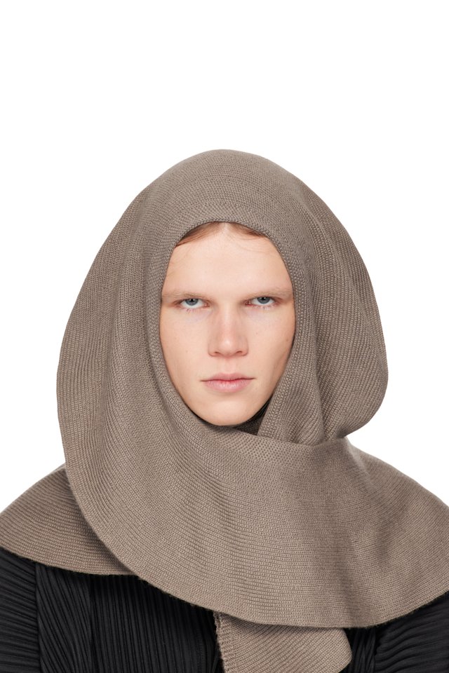 HOMME PLISSÉ ISSEY MIYAKE — Taupe Cashmere Winter Gear Scarf