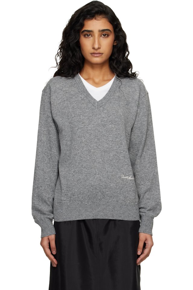 Dunst — Gray Soft V-Neck Sweater