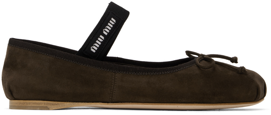 miu miu フラットシューズ　シャネル　プラダ　ディオール　トムブラウン Miu Miu: Brown Suede Ballerina Flats | SSENSE Canada