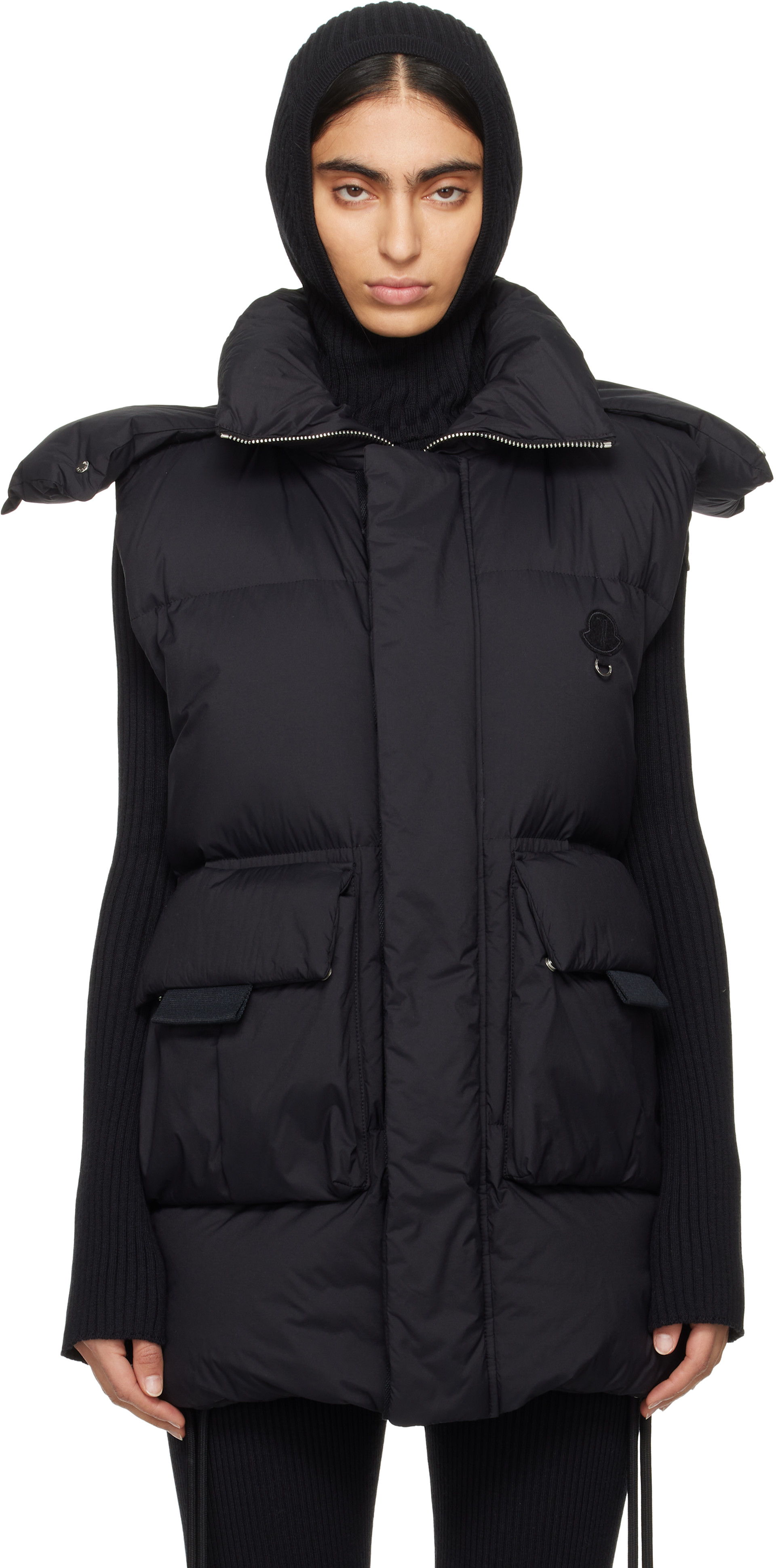 Moncler⭐ブラック キルティングダウンベスト MONCLER（モンクレール） ダウン ベスト メンズ ロゴ マット