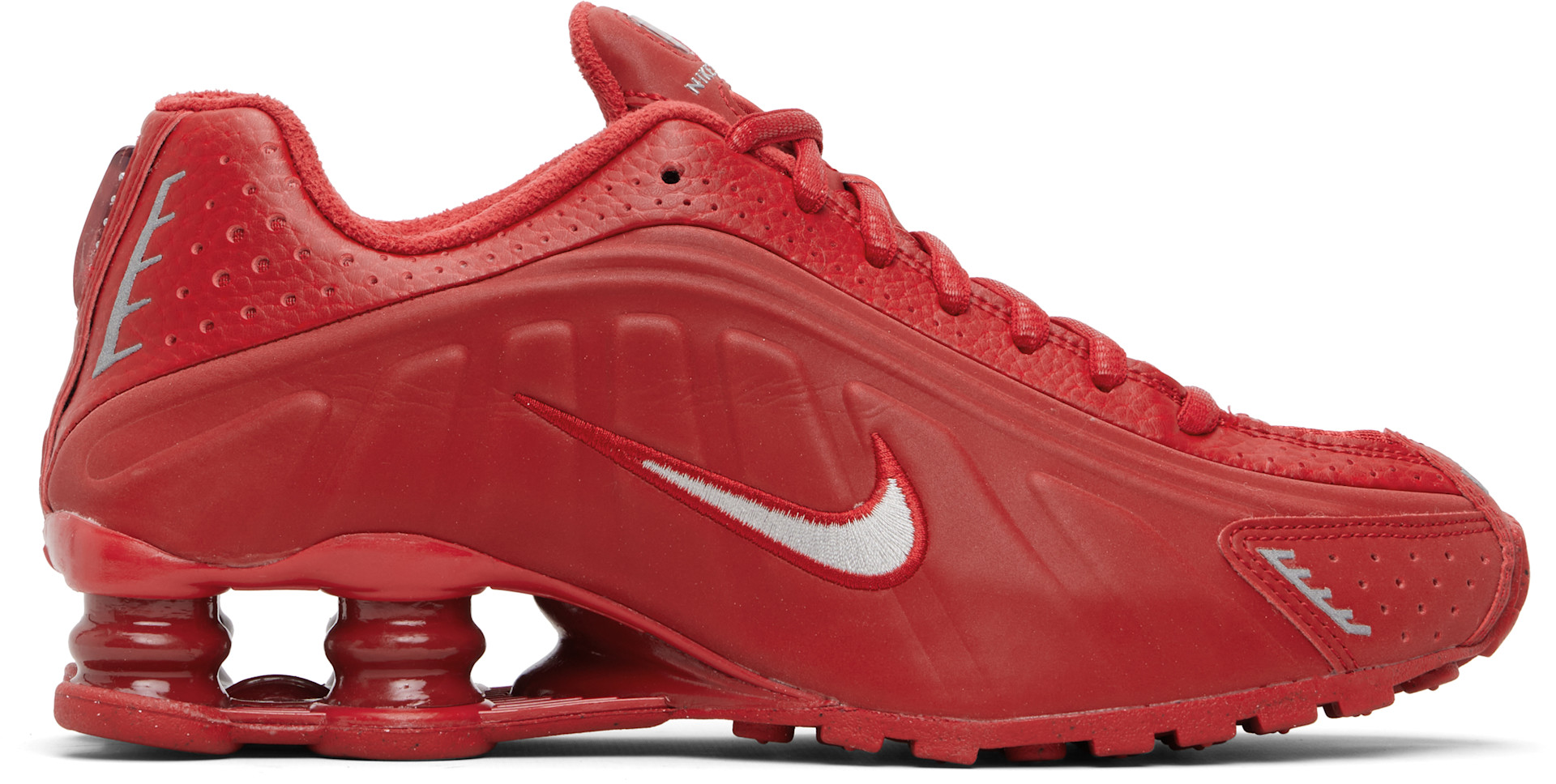 Nike: Red Shox R4 Sneakers | SSENSE