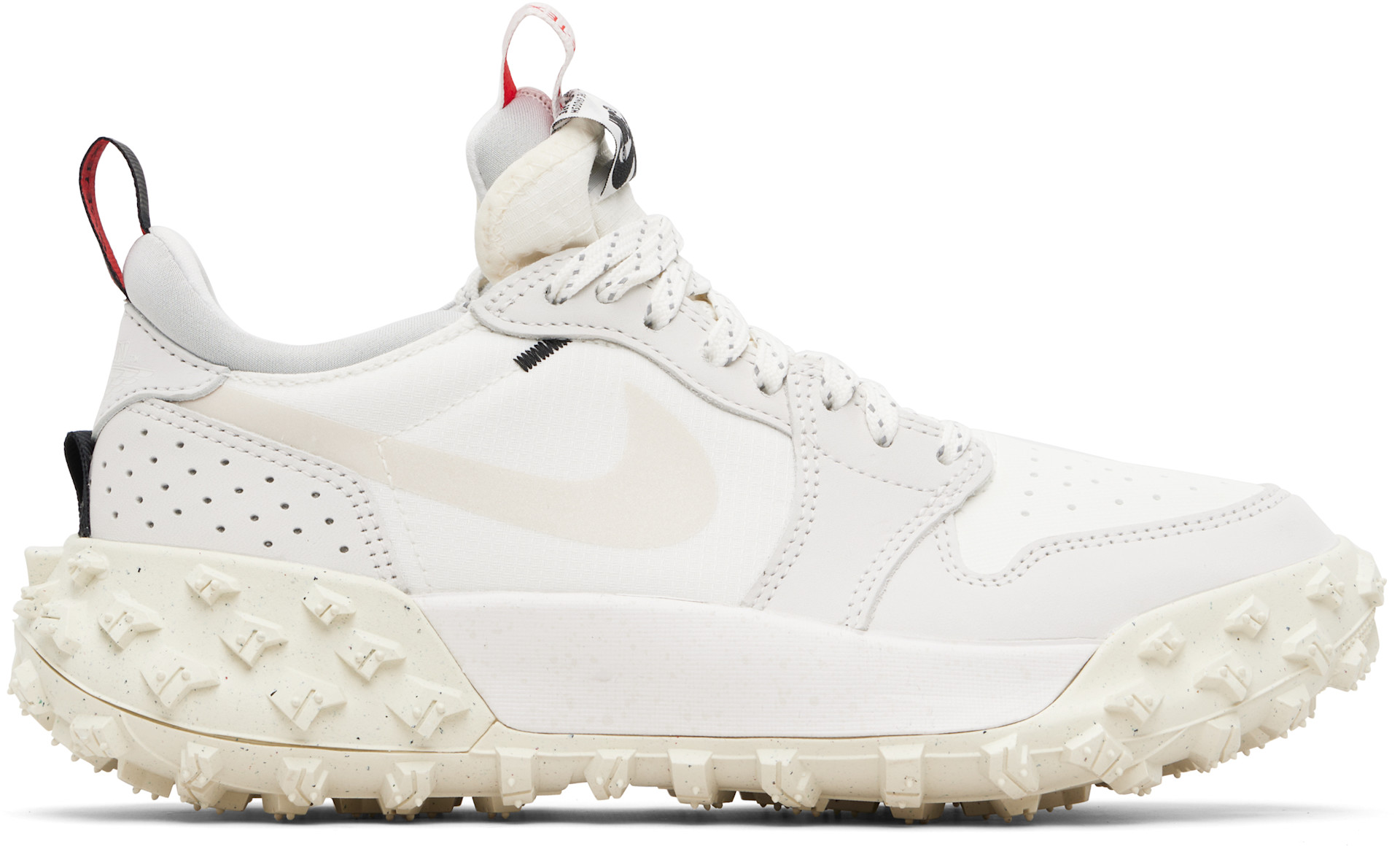 Nike Jordan: オフホワイト Air Jordan 1 Element Low A/T スニーカー