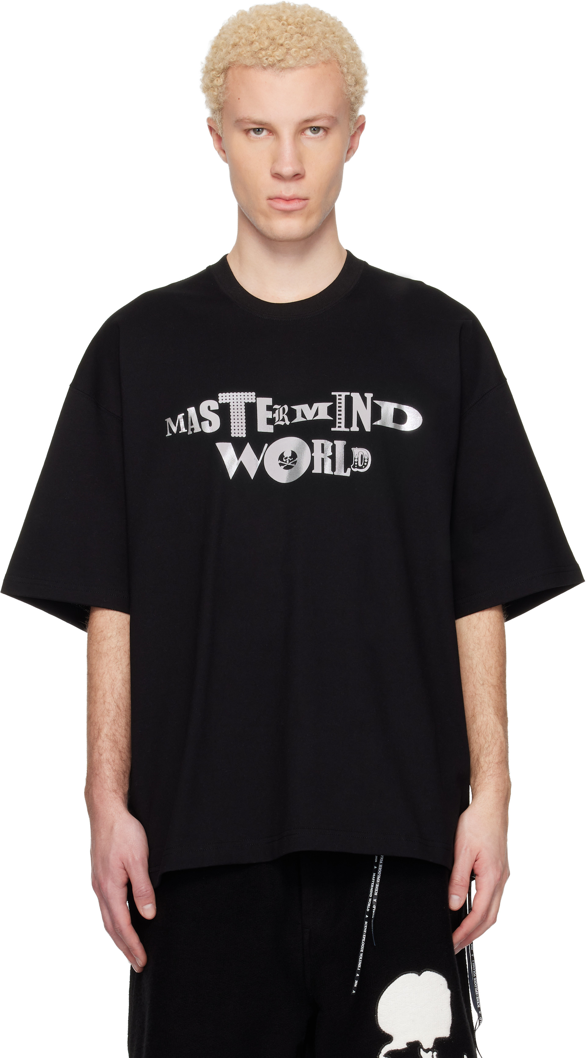 Wa165　MASTER MIND WORLD　マスターマインド　Tシャツ　MW21S07　ブラック MASTERMIND WORLDのブラック MW Foil Logo SS Tシャツがセール中