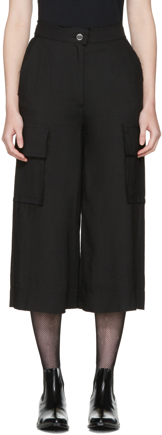 black cropped cargo pants