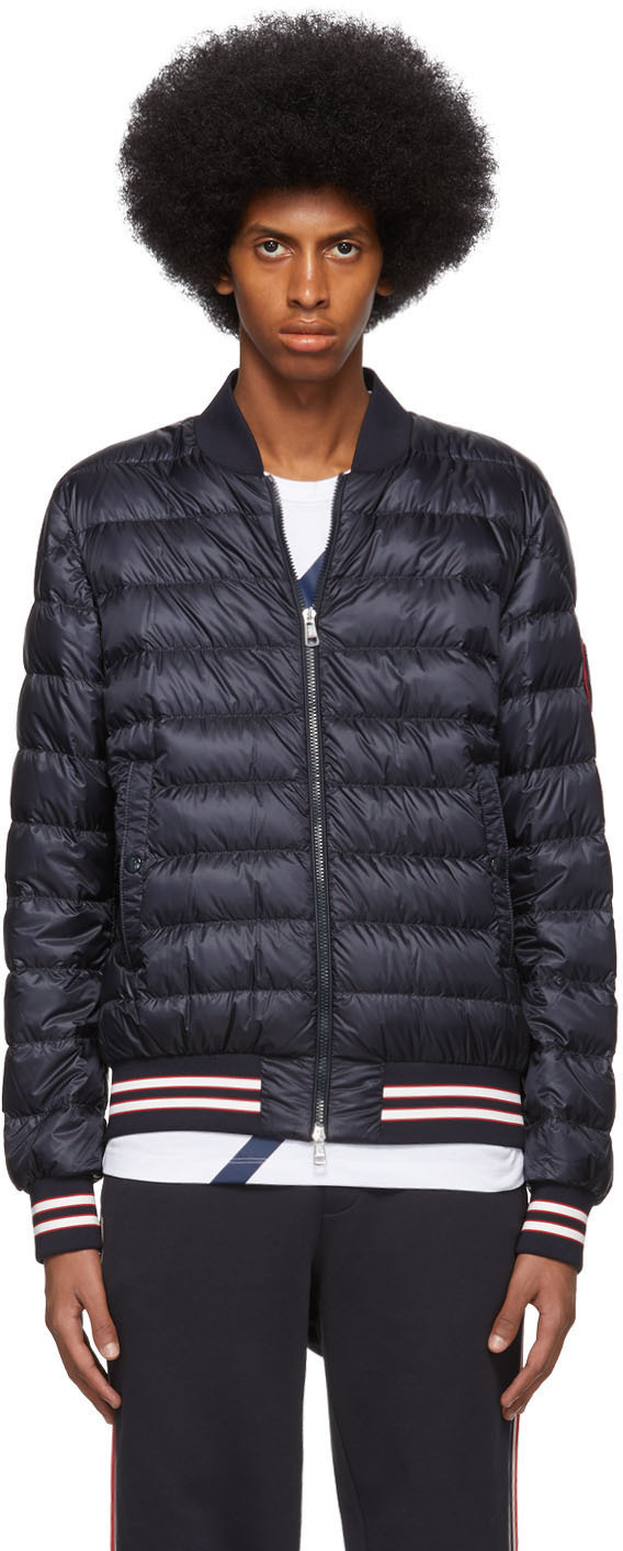 Blouson matelassé en duvet bleu marine 
