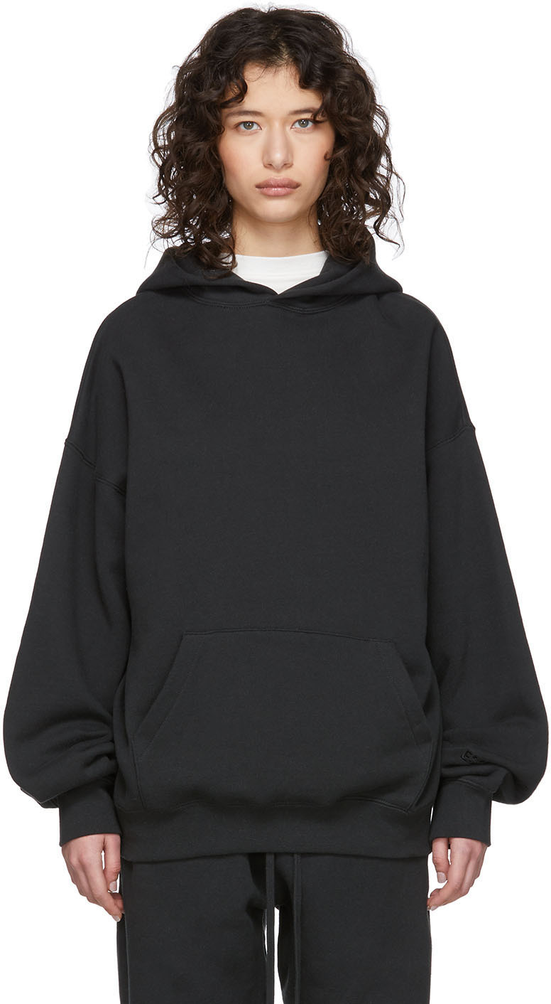 Essentials: Black Fleece Hoodie | SSENSE