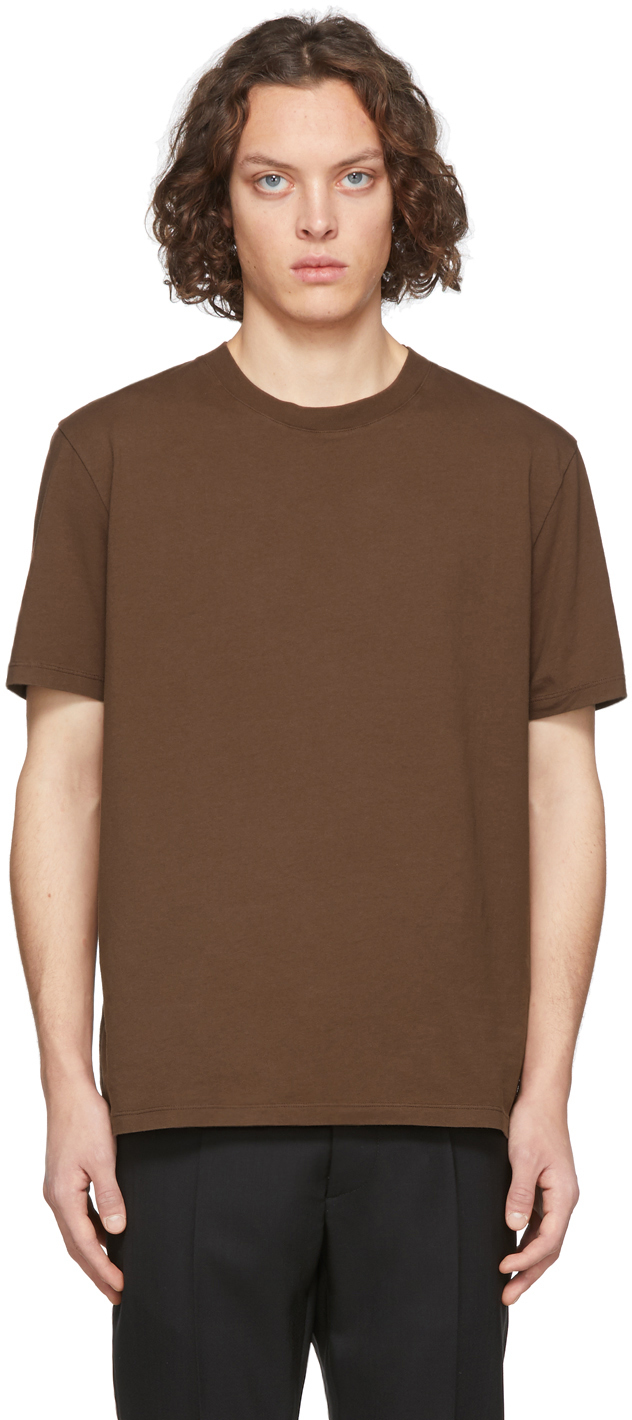 brown t shirt